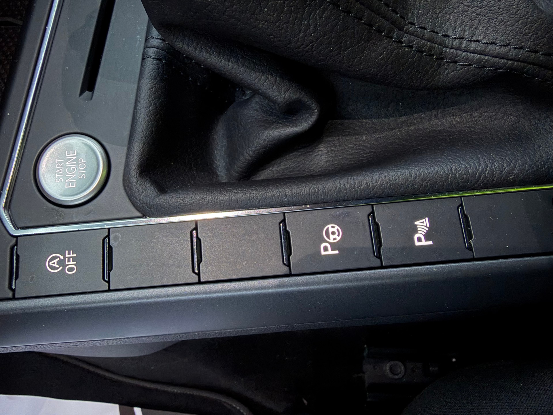 VW HAGELSCHADEN..."R-LINE" POLO 1.0 TSI "115 PS" DSG "AUTOMAT" CH WAGEN VOLL OPTIONEN !! CH VOLLGARANTIE !! MIT NEUEN WINTERRÄDER.-image-20
