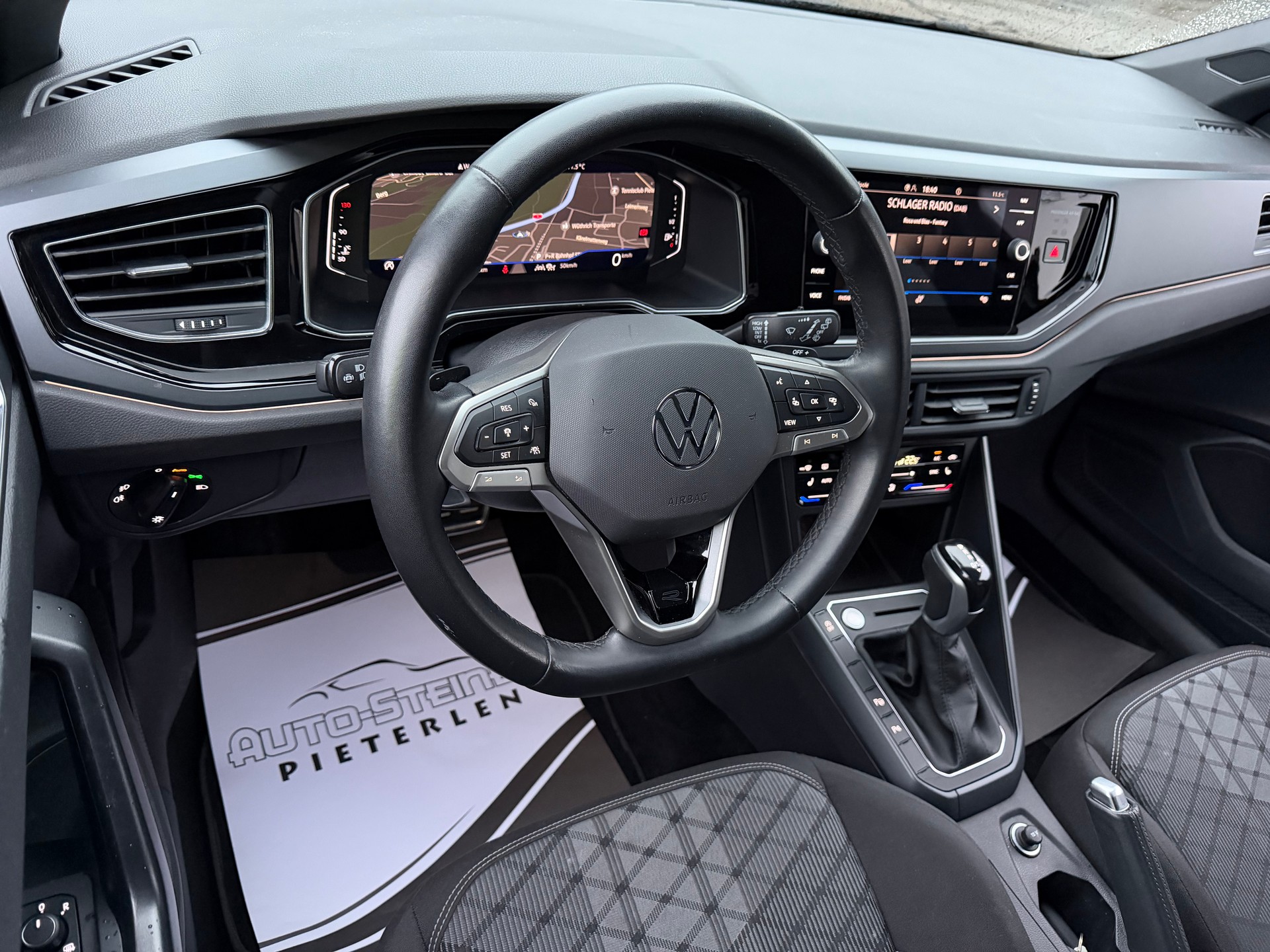 VW HAGELSCHADEN..."R-LINE" POLO 1.0 TSI "115 PS" DSG "AUTOMAT" CH WAGEN VOLL OPTIONEN !! CH VOLLGARANTIE !! MIT NEUEN WINTERRÄDER.-image-4