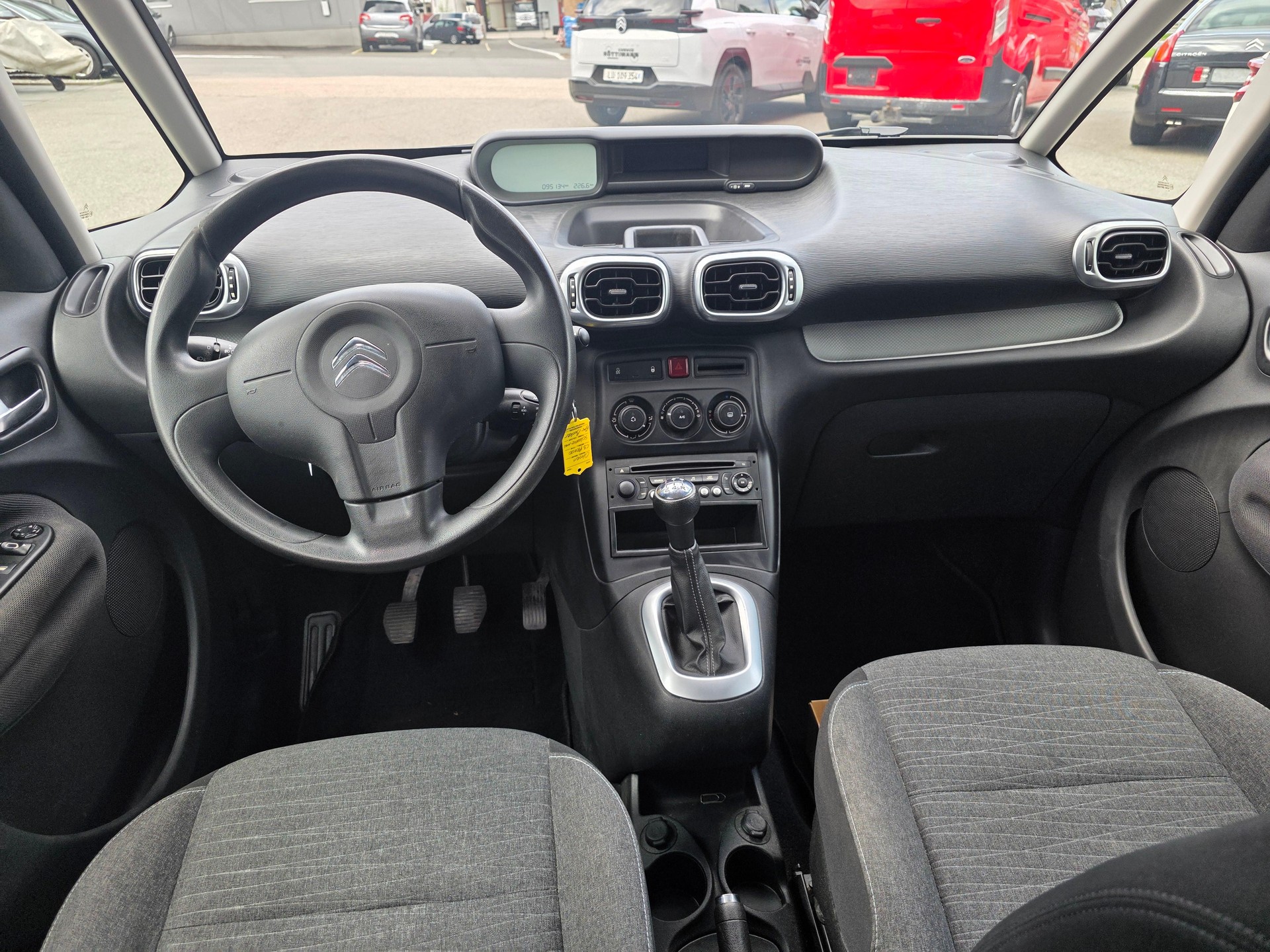 CITROEN Citroën C3 Picasso 1.2 PureTech Seduction-image-10