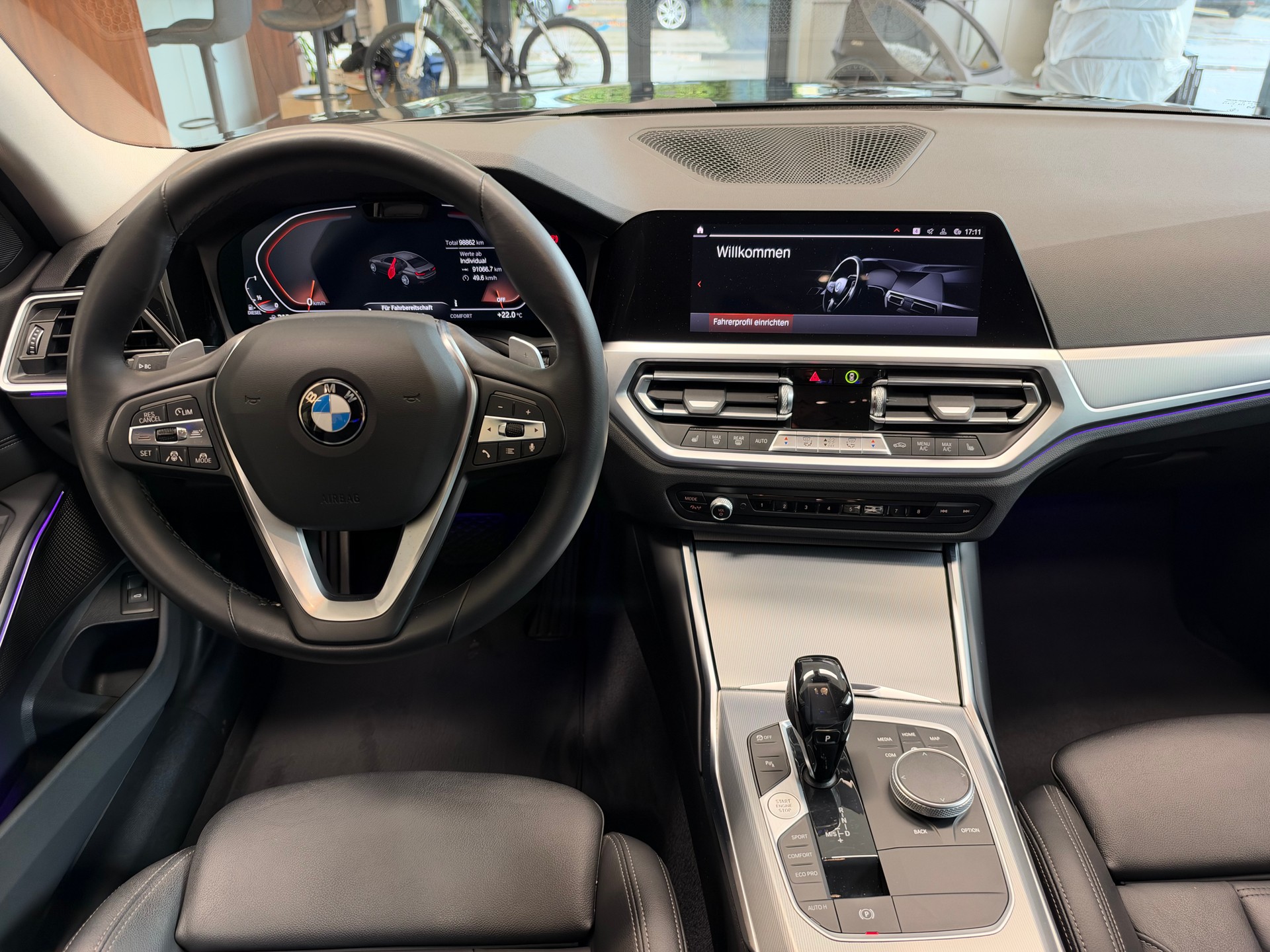BMW 320d xDrive SAG-image-10
