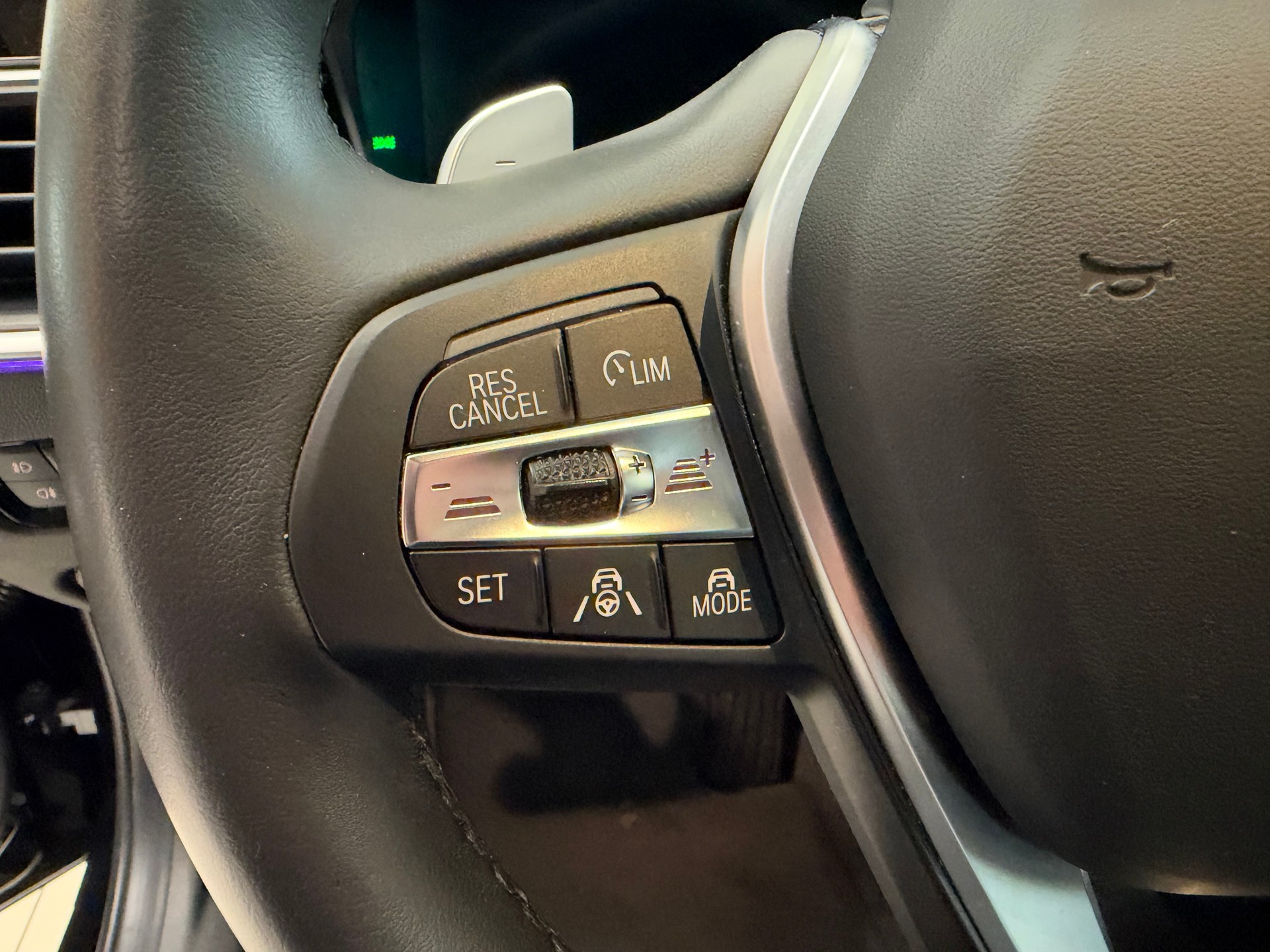BMW 320d xDrive SAG-image-8