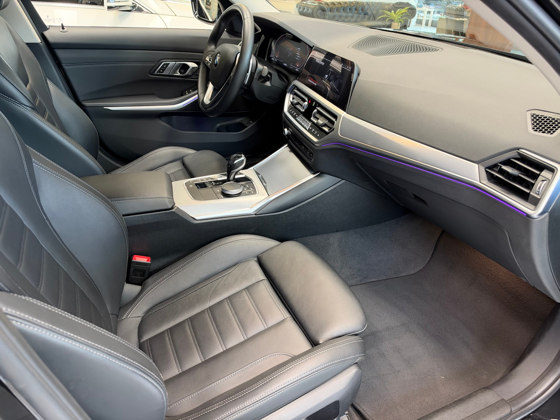 BMW 320d xDrive SAG-image-14