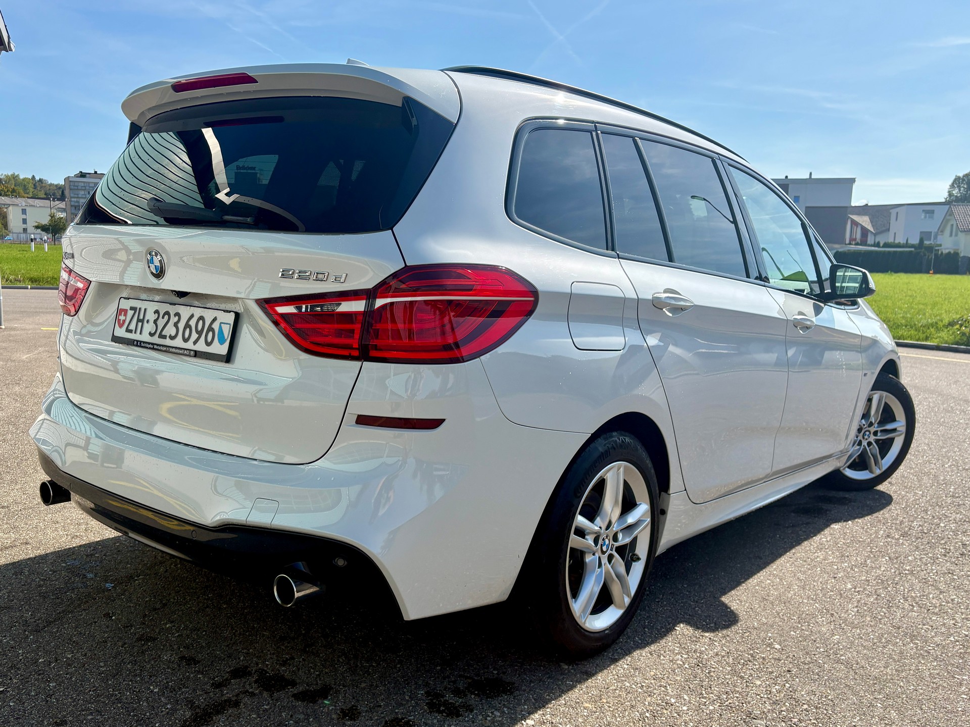 BMW 220d xDrive-image-3