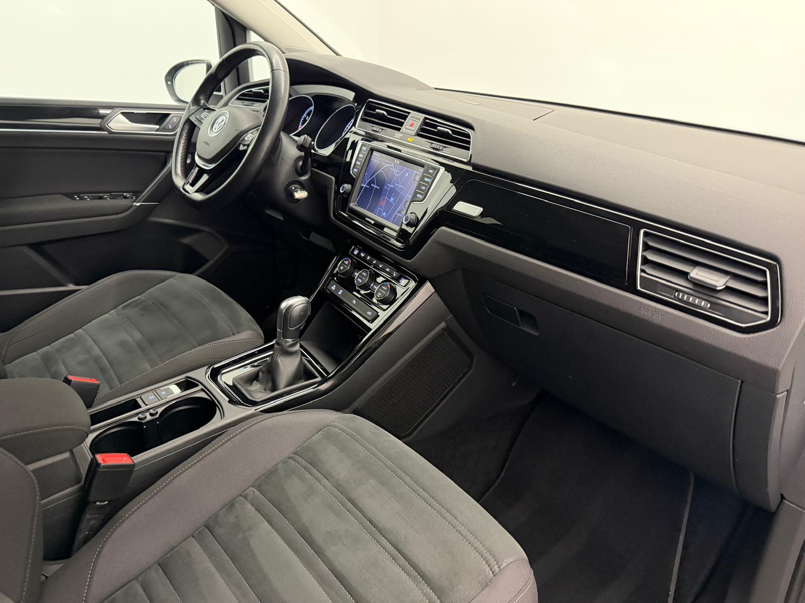 VW Touran 1.8 TSI Highline / 7 Sitz / DSG-image-10