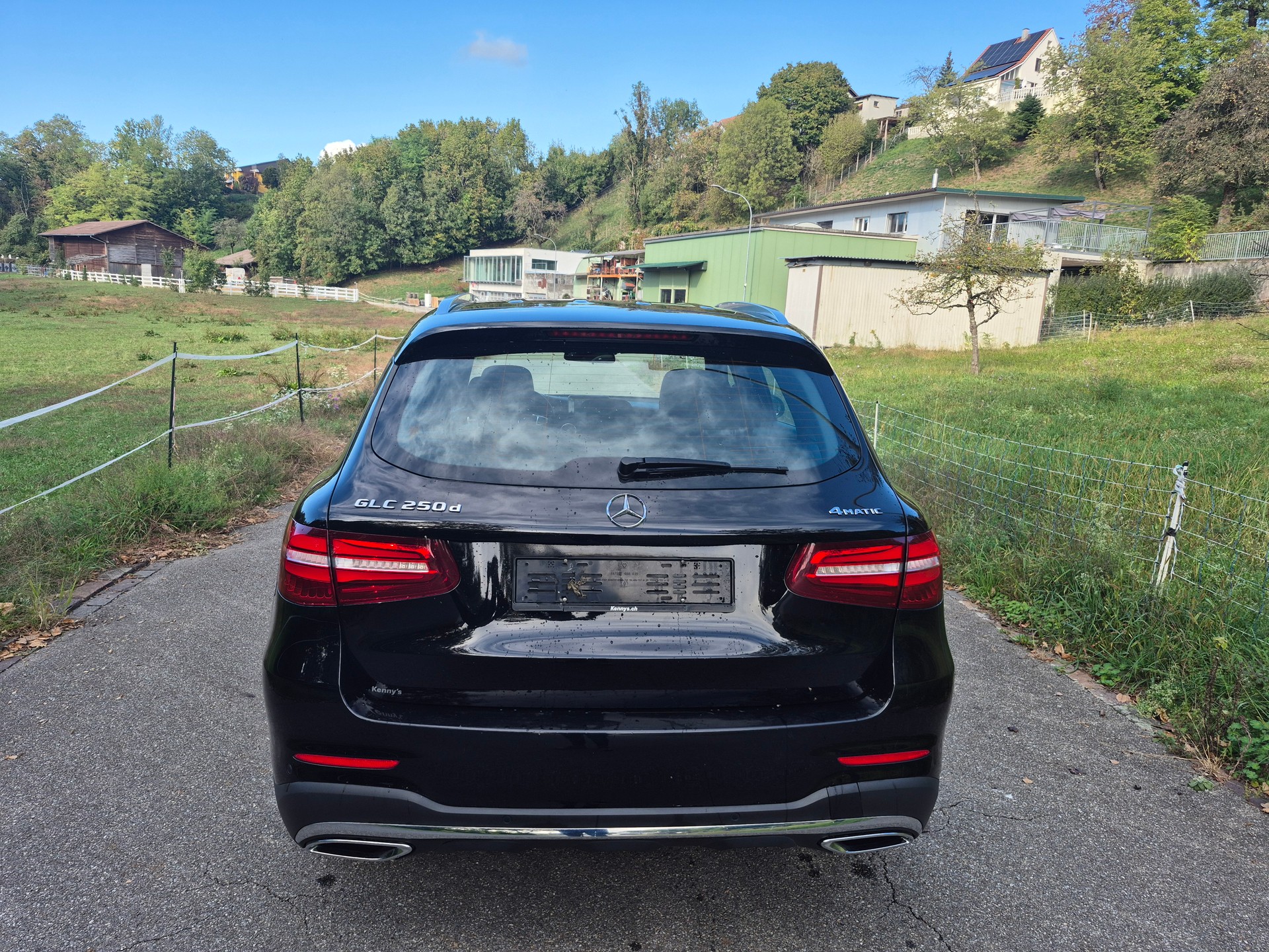 MERCEDES-BENZ GLC 250 d AMG Line 4Matic 9G-Tronic-image-4