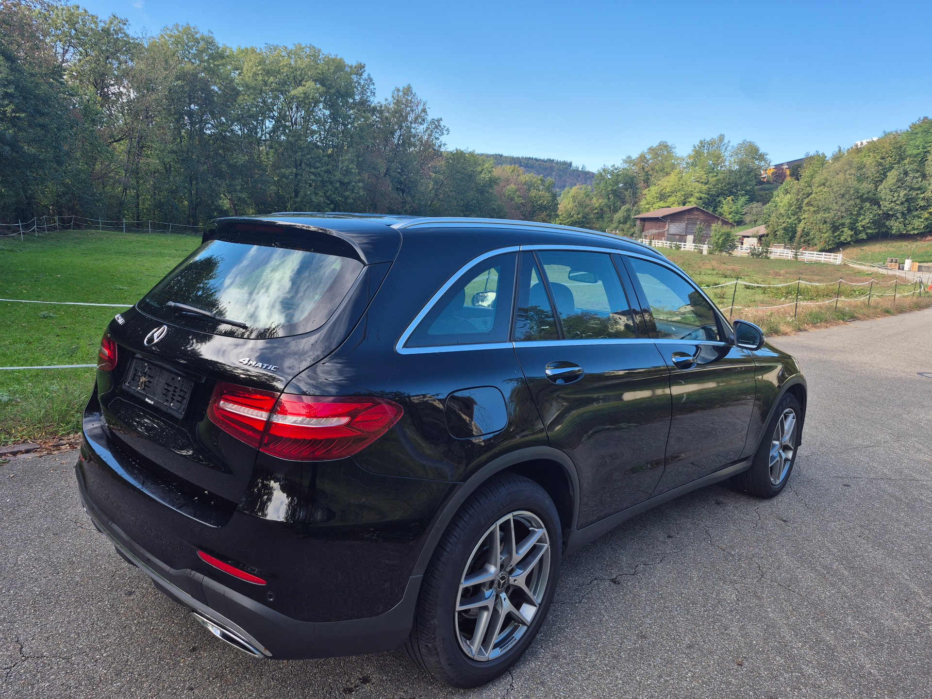 MERCEDES-BENZ GLC 250 d AMG Line 4Matic 9G-Tronic-image-3