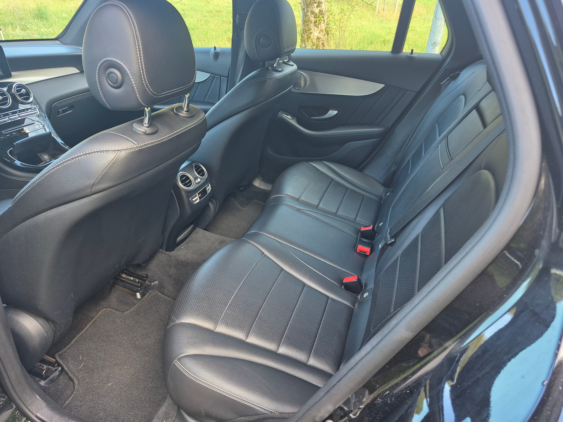 MERCEDES-BENZ GLC 250 d AMG Line 4Matic 9G-Tronic-image-8