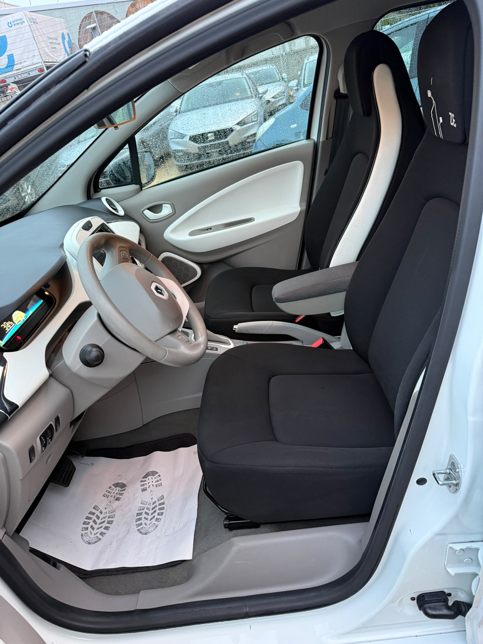 RENAULT Zoe Intens R240 (Batterie Miete)-image-9