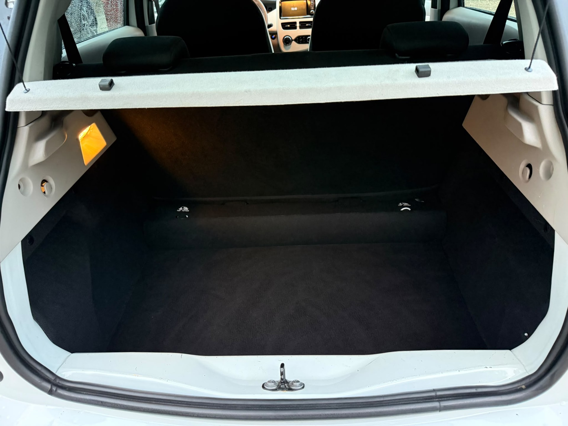 RENAULT Zoe Intens R240 (Batterie Miete)-image-6