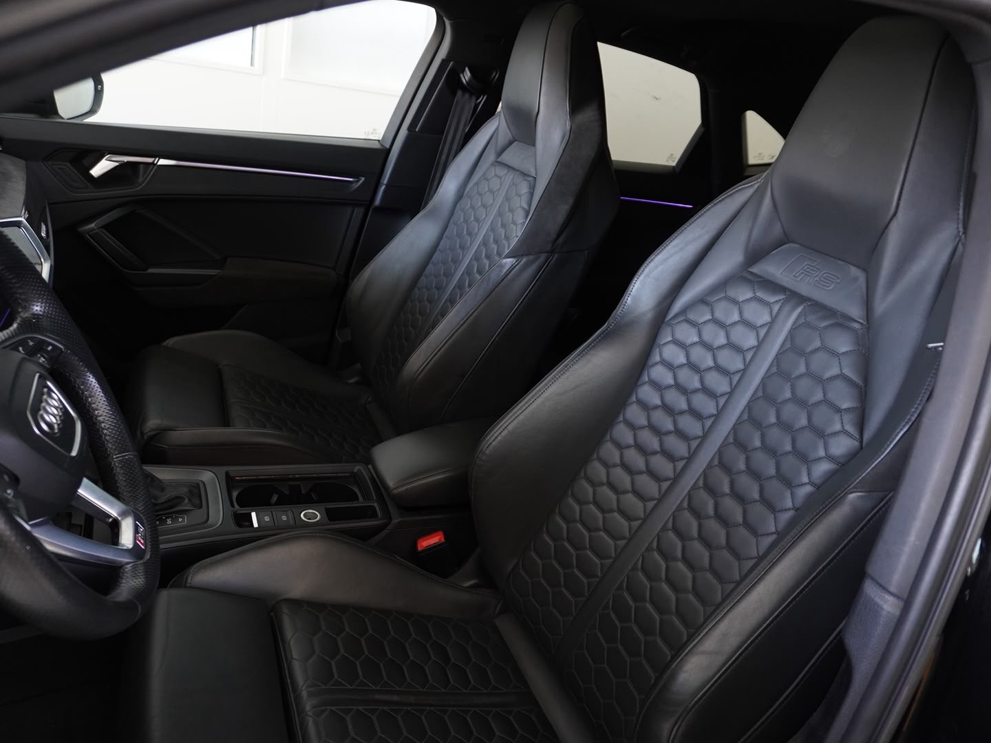 AUDI RS Q3 Sportback quattro S tronic-image-6
