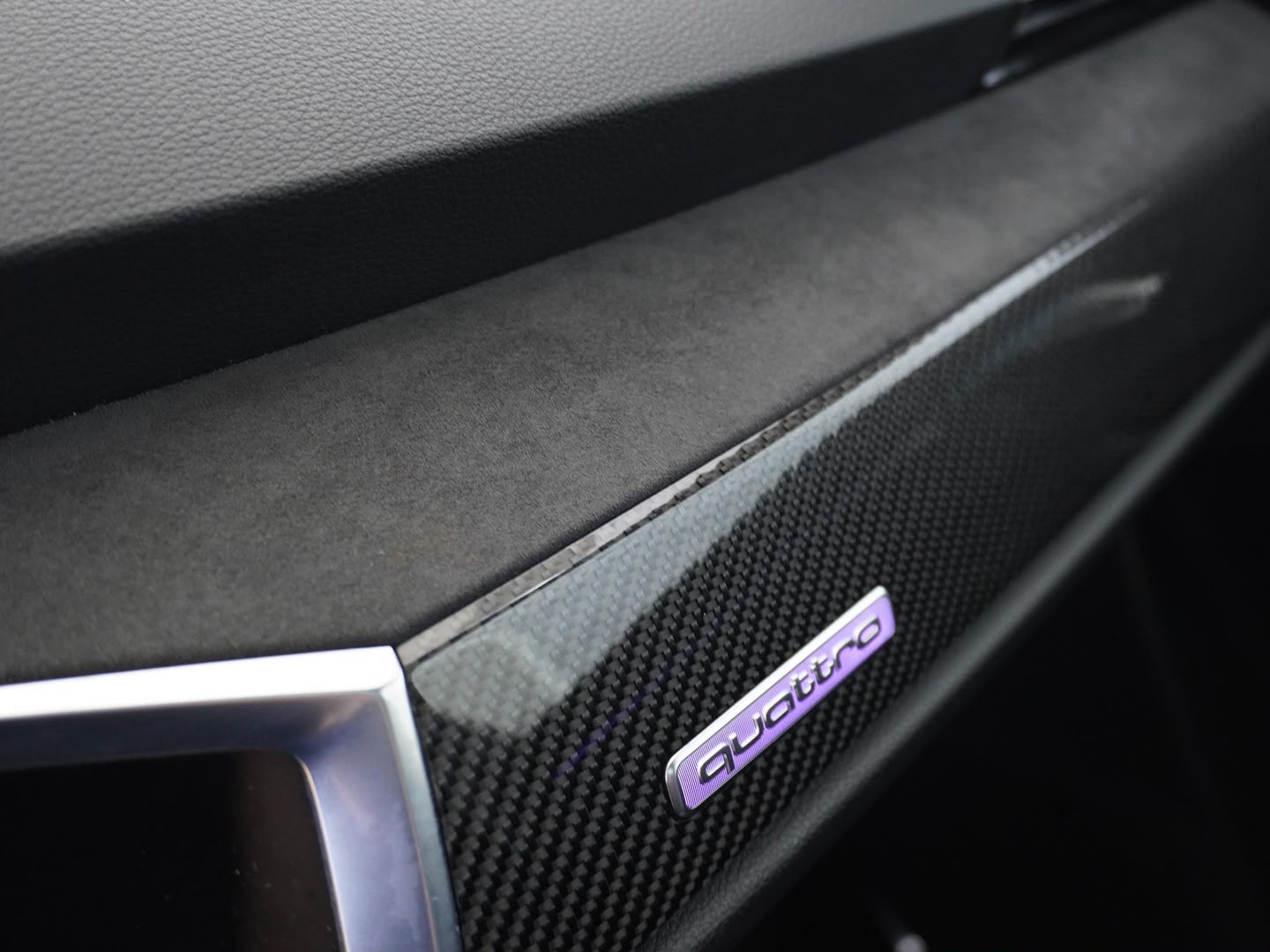 AUDI RS Q3 Sportback quattro S tronic-image-8