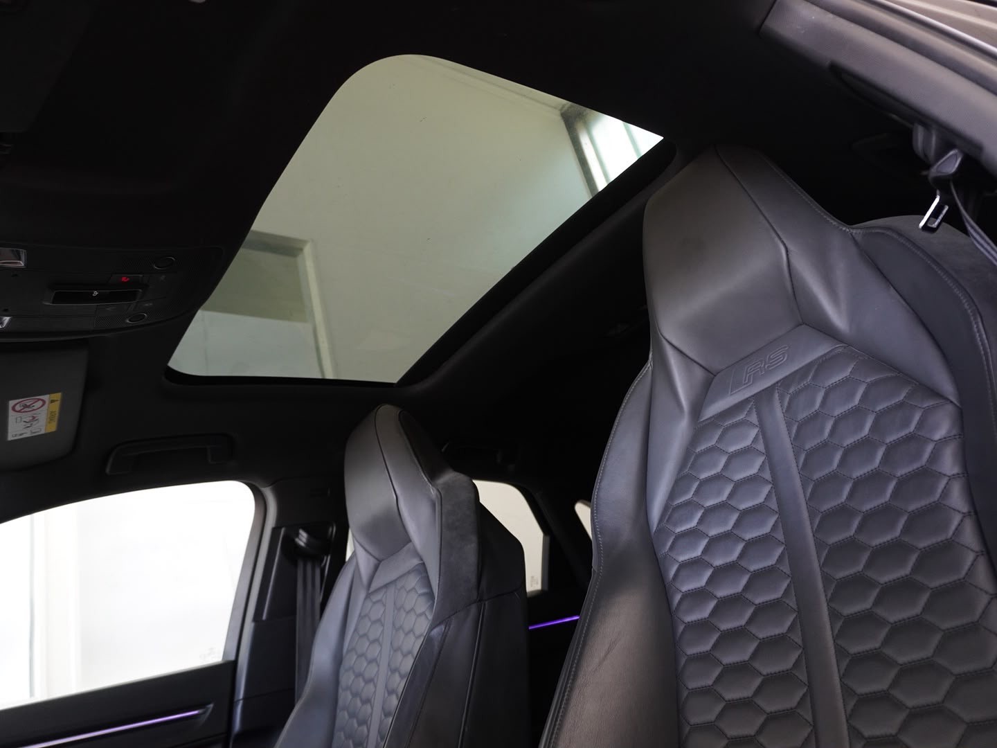 AUDI RS Q3 Sportback quattro S tronic-showroom-element-3