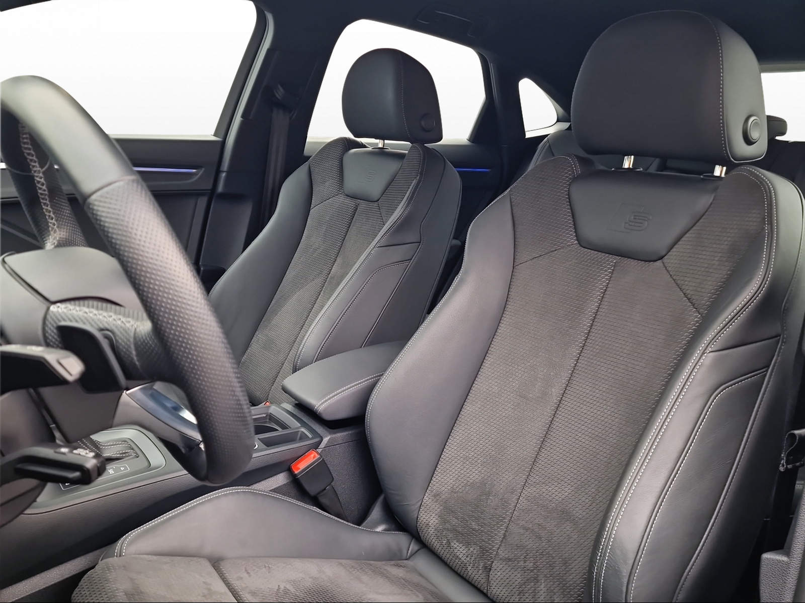 AUDI Q3 Sportback 40 TDI Attraction quattro S-tronic-image-7