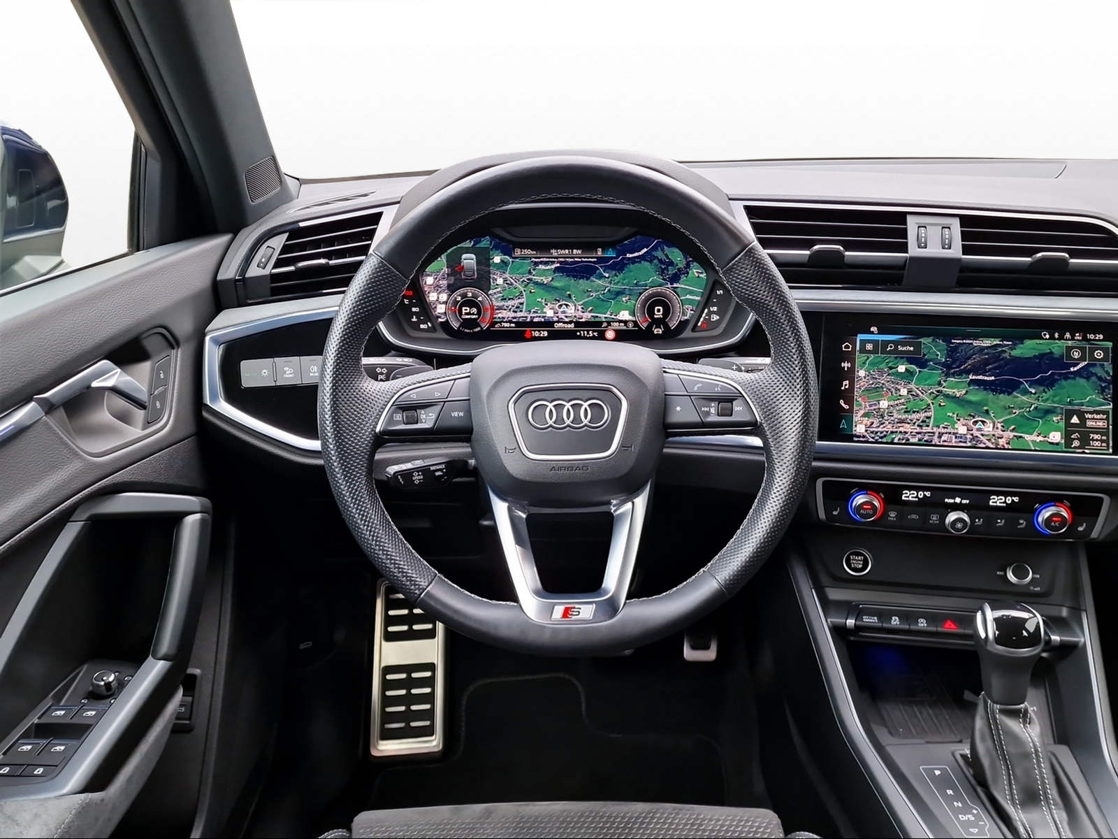 AUDI Q3 Sportback 40 TDI Attraction quattro S-tronic-image-3