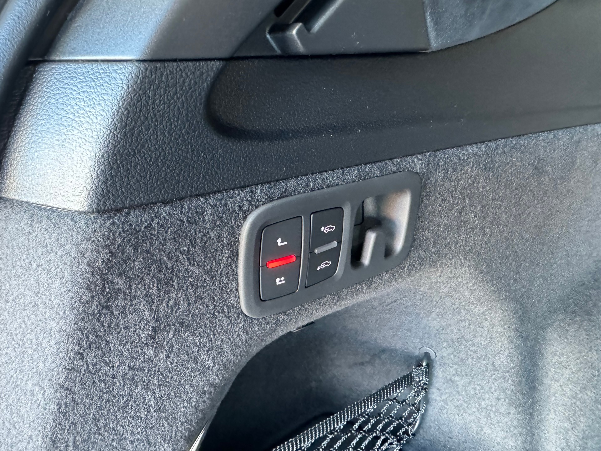 AUDI SQ7 TFSI quattro tiptronic-image-7