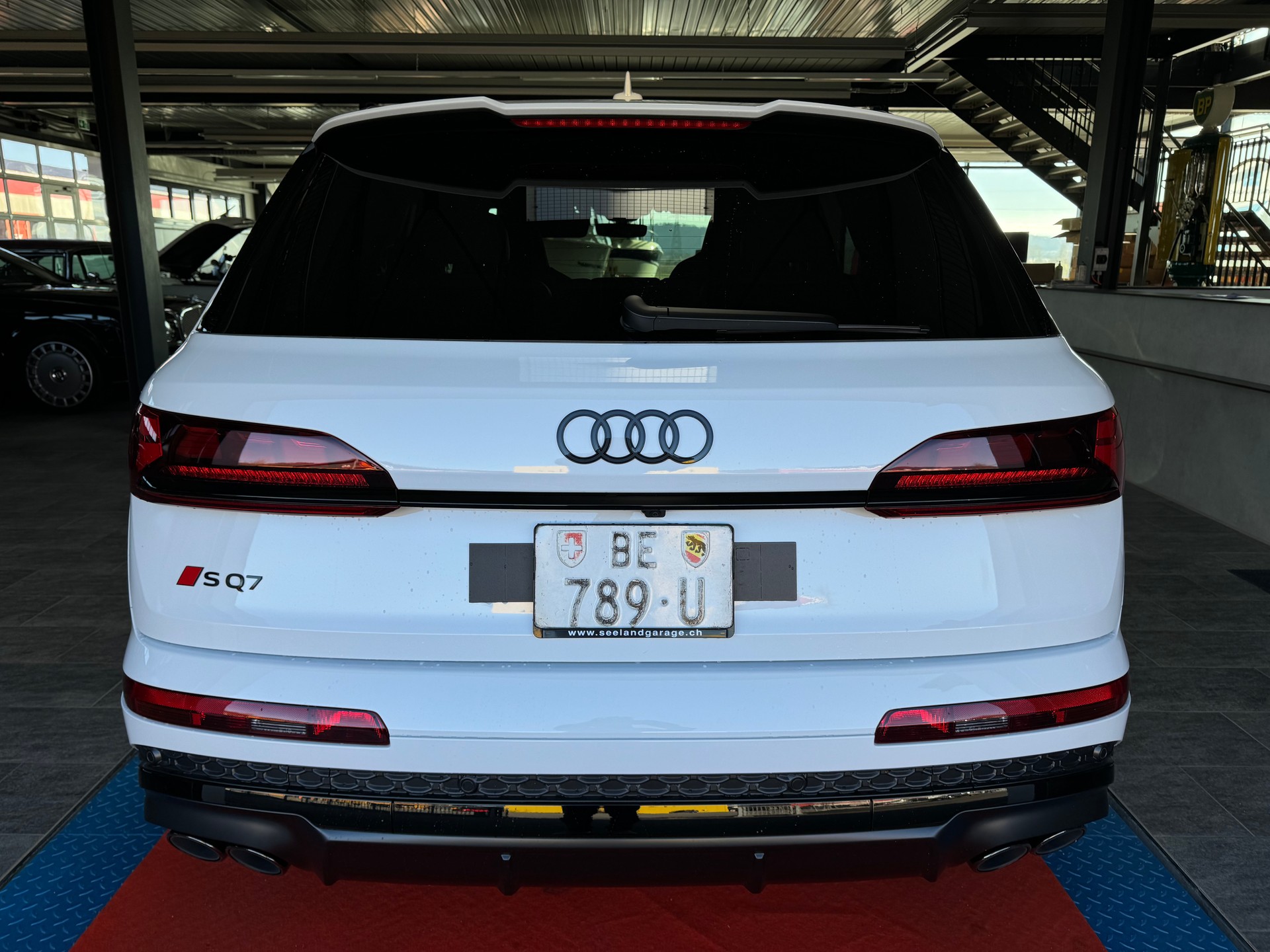 AUDI SQ7 TFSI quattro tiptronic-image-4