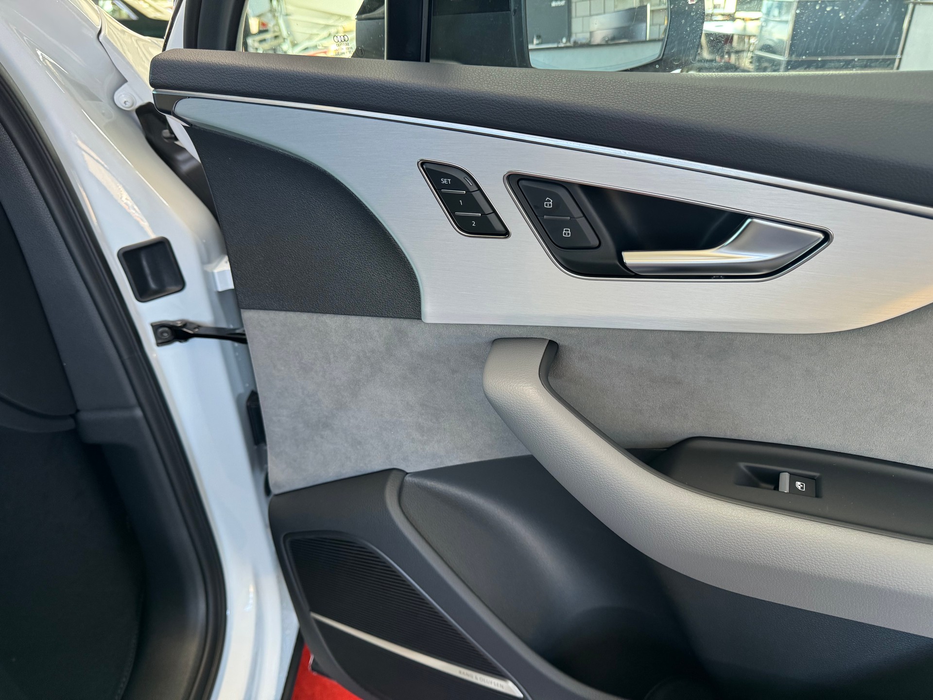 AUDI SQ7 TFSI quattro tiptronic-image-14