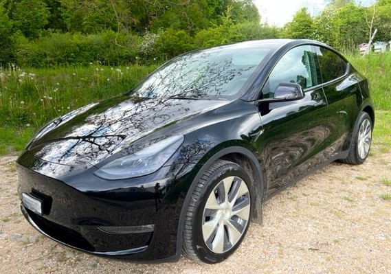 TESLA Model Y Long Range-image-0