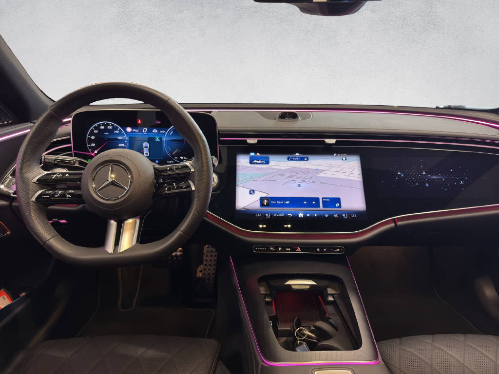 MERCEDES-BENZ E 300 de AMG Line 4Matic-image-13