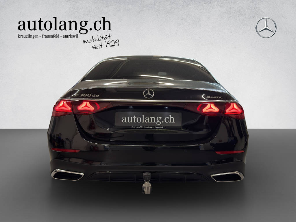 MERCEDES-BENZ E 300 de AMG Line 4Matic-image-16