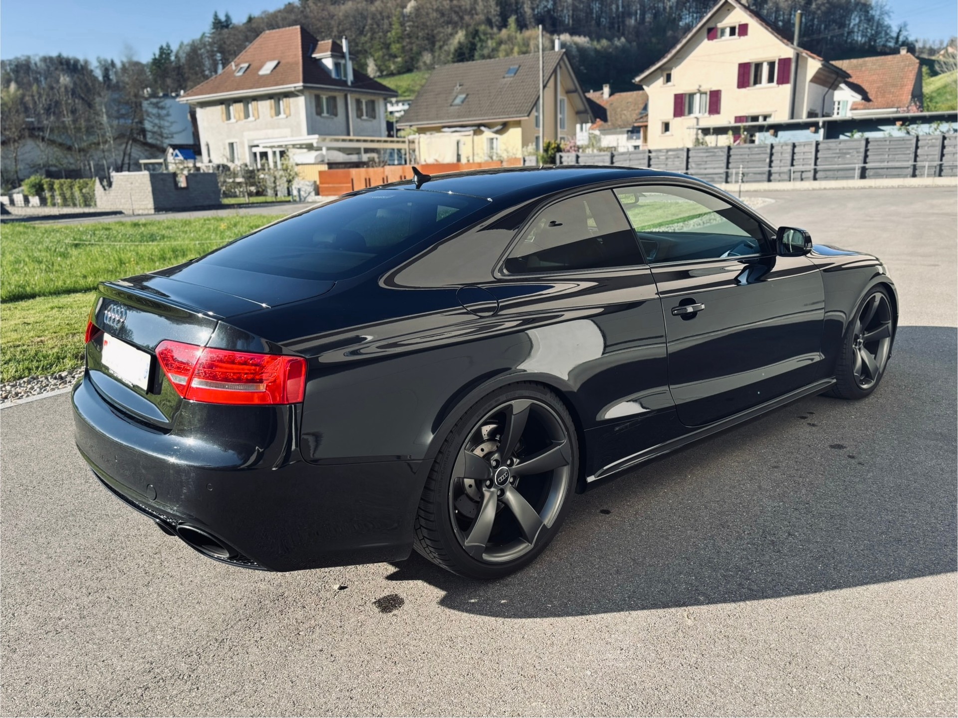 AUDI RS5 mit MILLTEK Auspuffanlage (klappengesteuert), tiefergelegt, 8-fach Bereifung + Felgen, Bremsen vorne neu-image-4