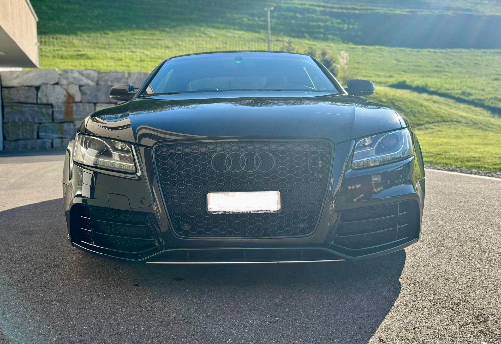 AUDI RS5 mit MILLTEK Auspuffanlage (klappengesteuert), tiefergelegt, 8-fach Bereifung + Felgen, Bremsen vorne neu-image-1