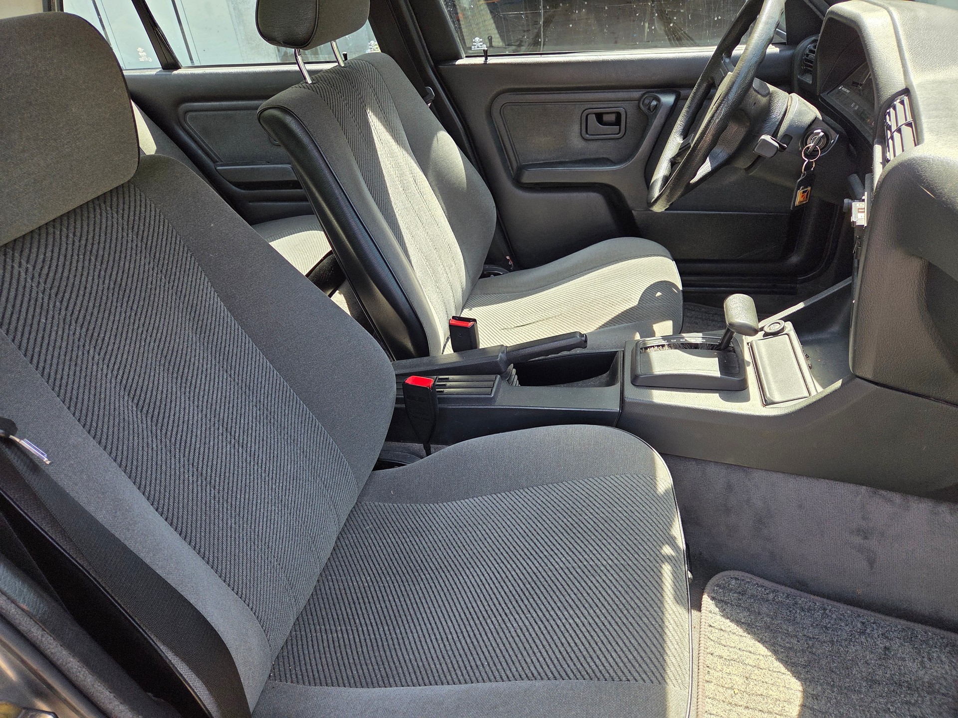BMW 325iX A-image-5
