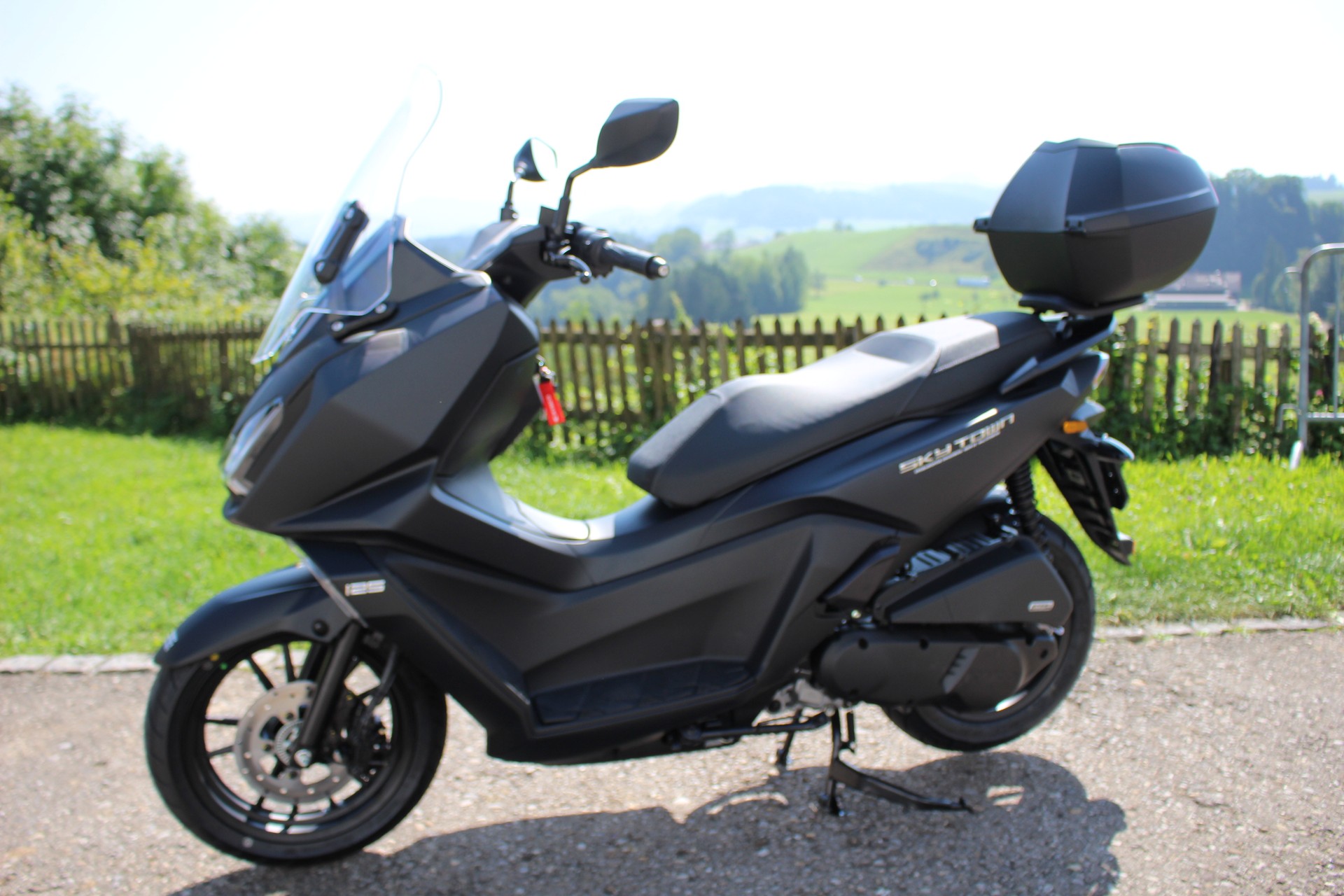 KYMCO SKY TOWN-image-1