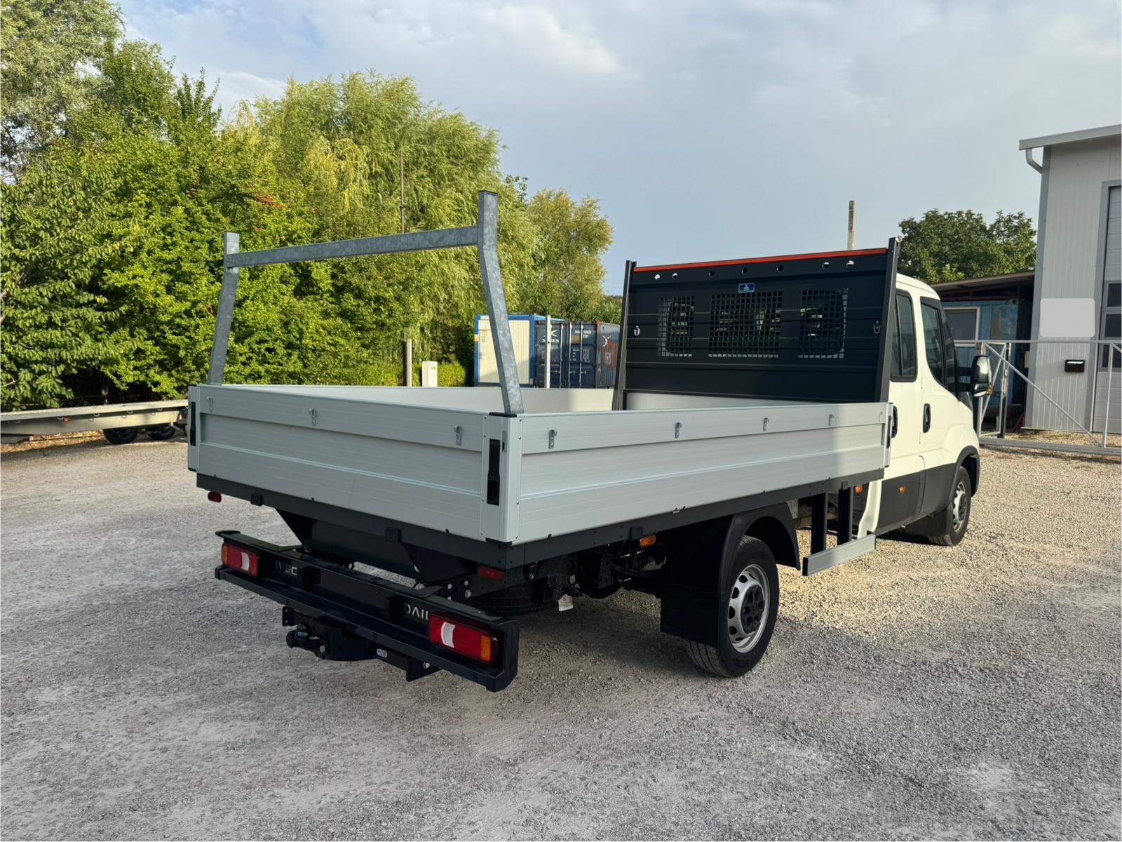 IVECO 35S16H Doppellabine 7-Plätzer mit 3460mm Werkspritsche + 3.5 To Ahk.-image-2
