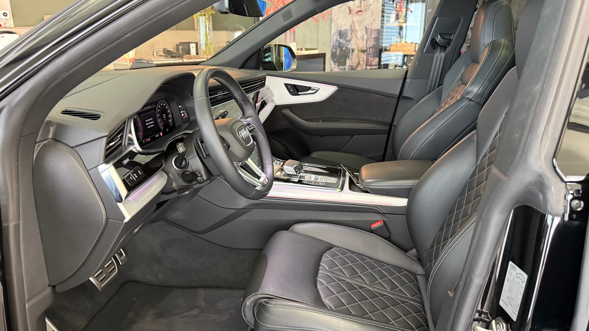 AUDI Q8 3.0 50 TDI Bl. Edition quattro T-Tronic-image-19