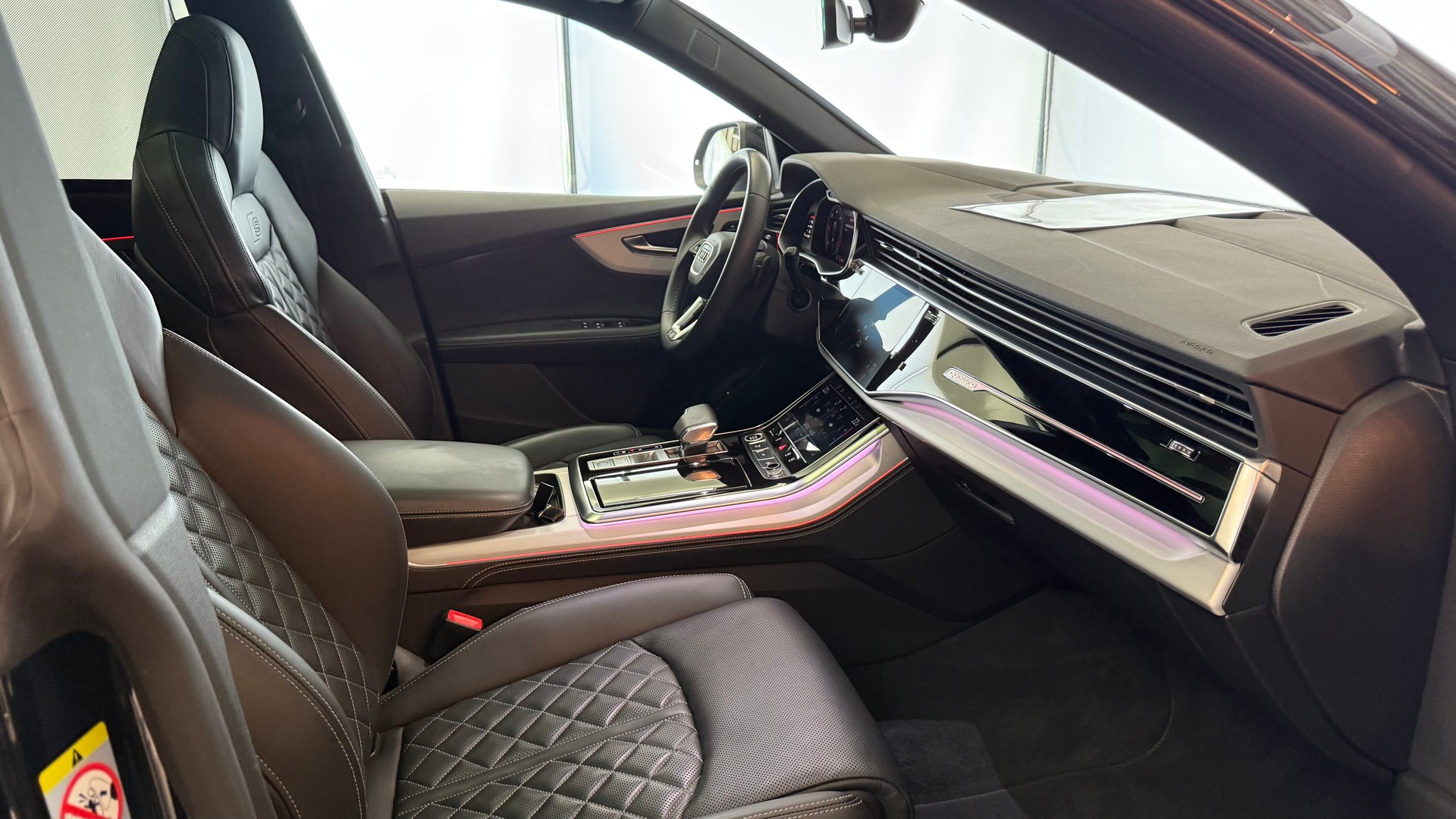 AUDI Q8 3.0 50 TDI Bl. Edition quattro T-Tronic-image-3