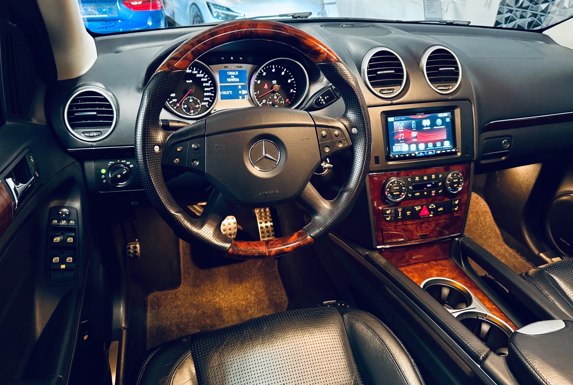MERCEDES-BENZ ML 63 AMG 4Matic Speedshift-image-30