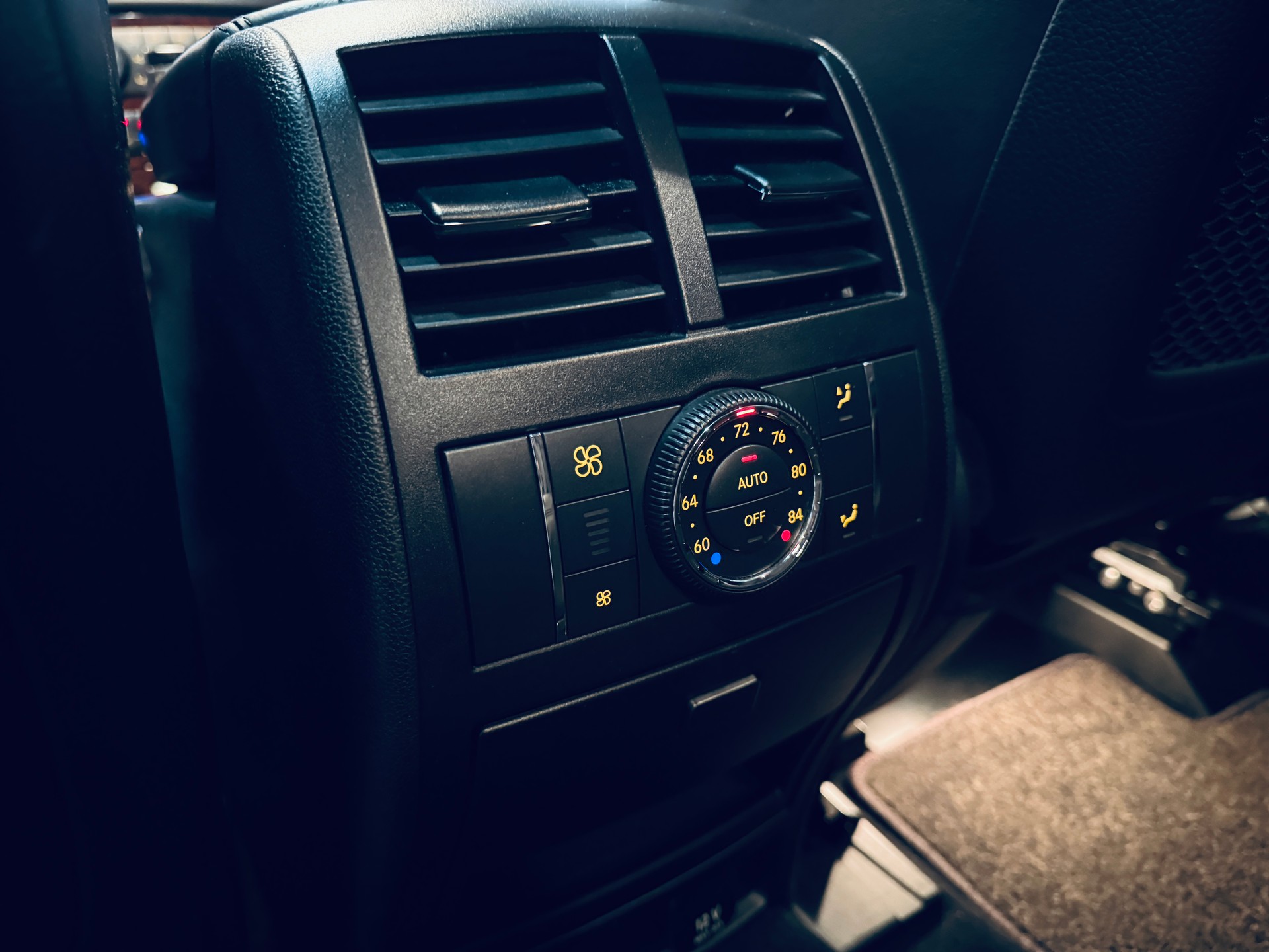 MERCEDES-BENZ ML 63 AMG 4Matic Speedshift-image-22