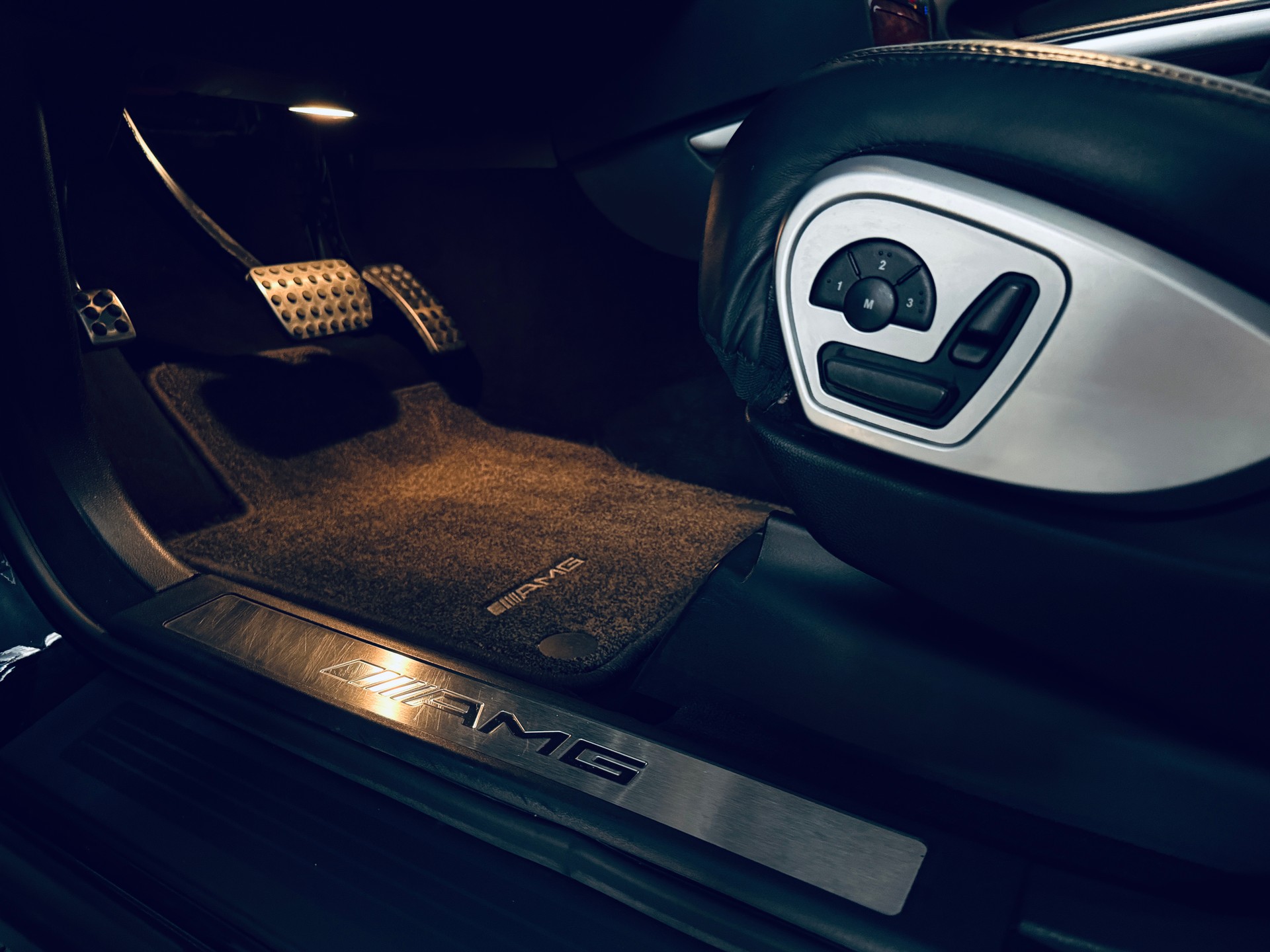 MERCEDES-BENZ ML 63 AMG 4Matic Speedshift-image-19
