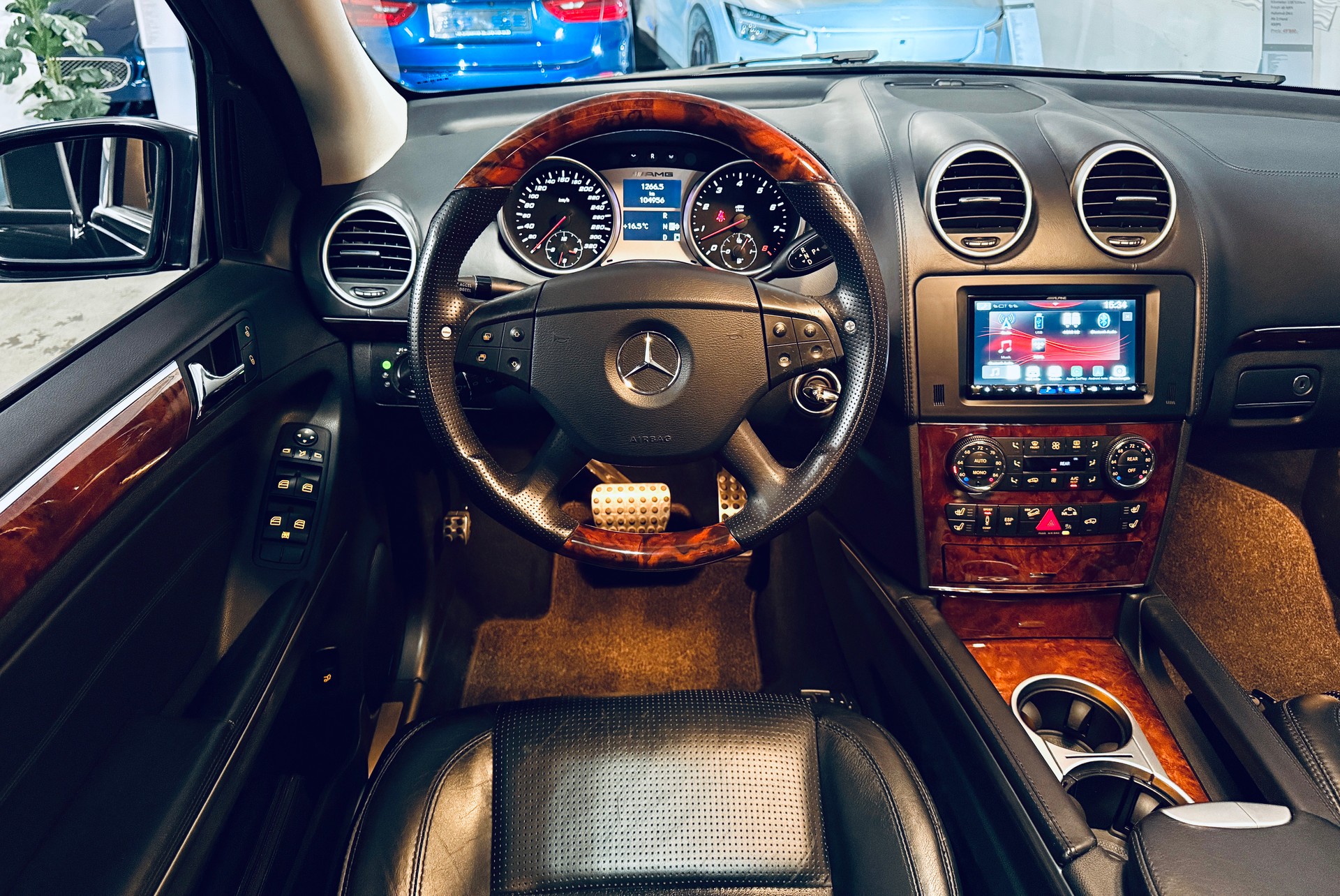 MERCEDES-BENZ ML 63 AMG 4Matic Speedshift-image-13