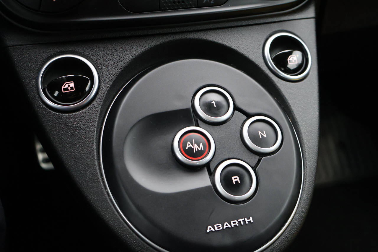 FIAT 595 Abarth 1.4 T-Jet 165 Turismo-image-14