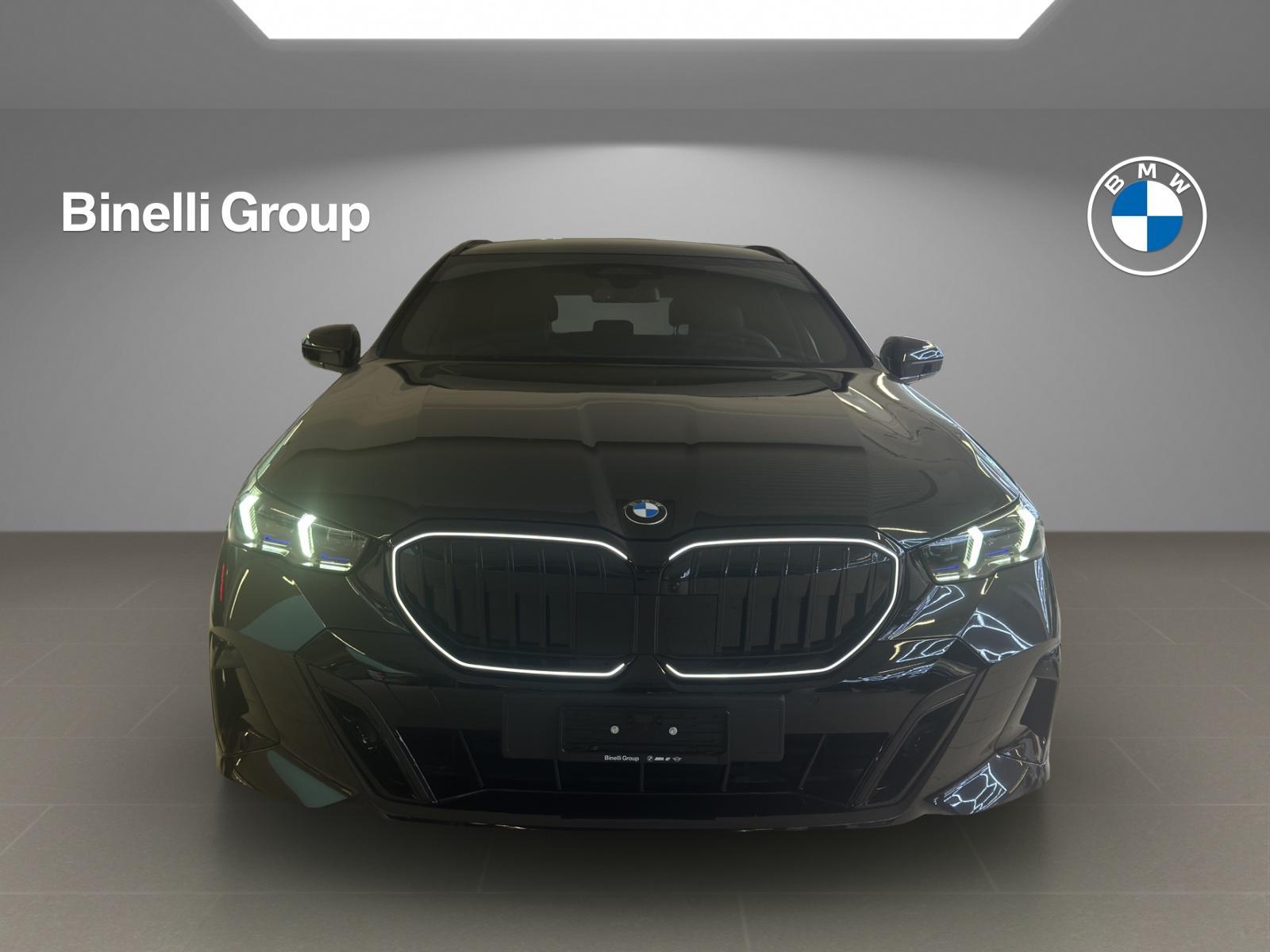BMW 520d xDrive 48V Touring M Sport Steptronic-image-1
