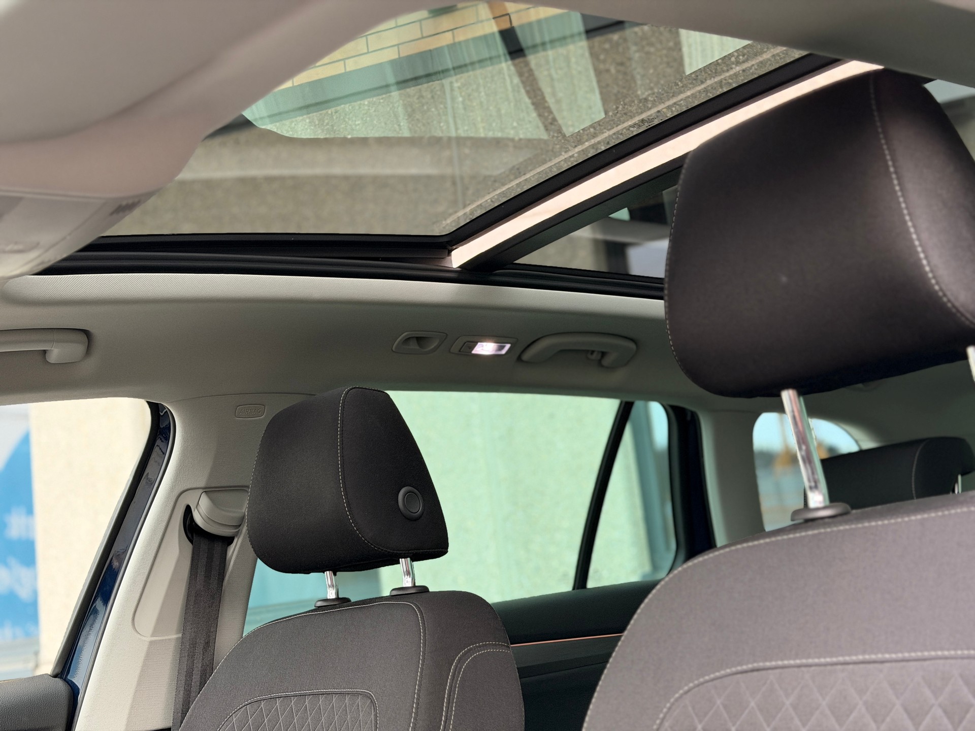 SKODA Superb Combi 2.0 TDi Ambition 4x4 DSG-image-29