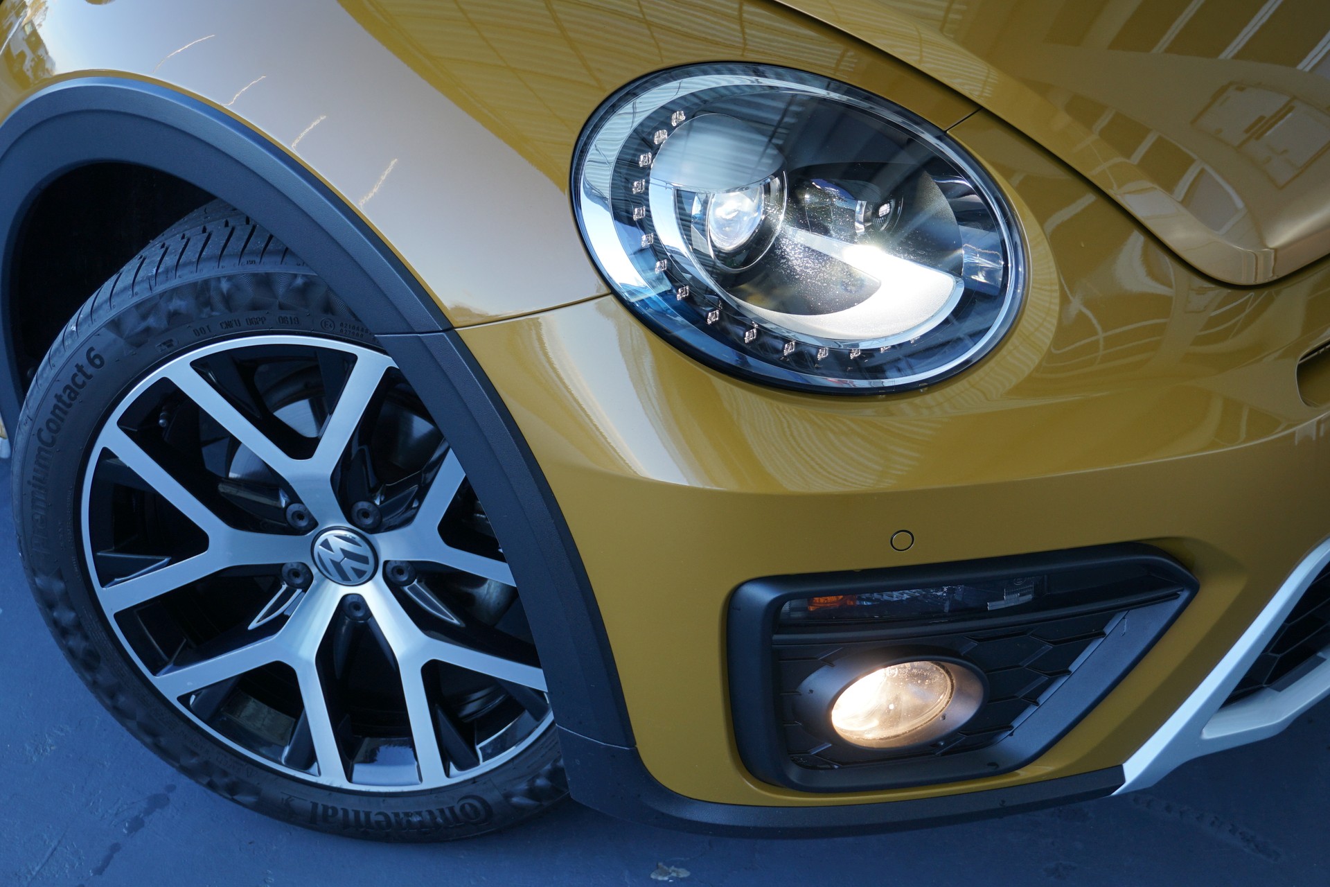 VW Beetle 1.4 TSI BMT Dune Cabriolet 150PS Automat-image-6