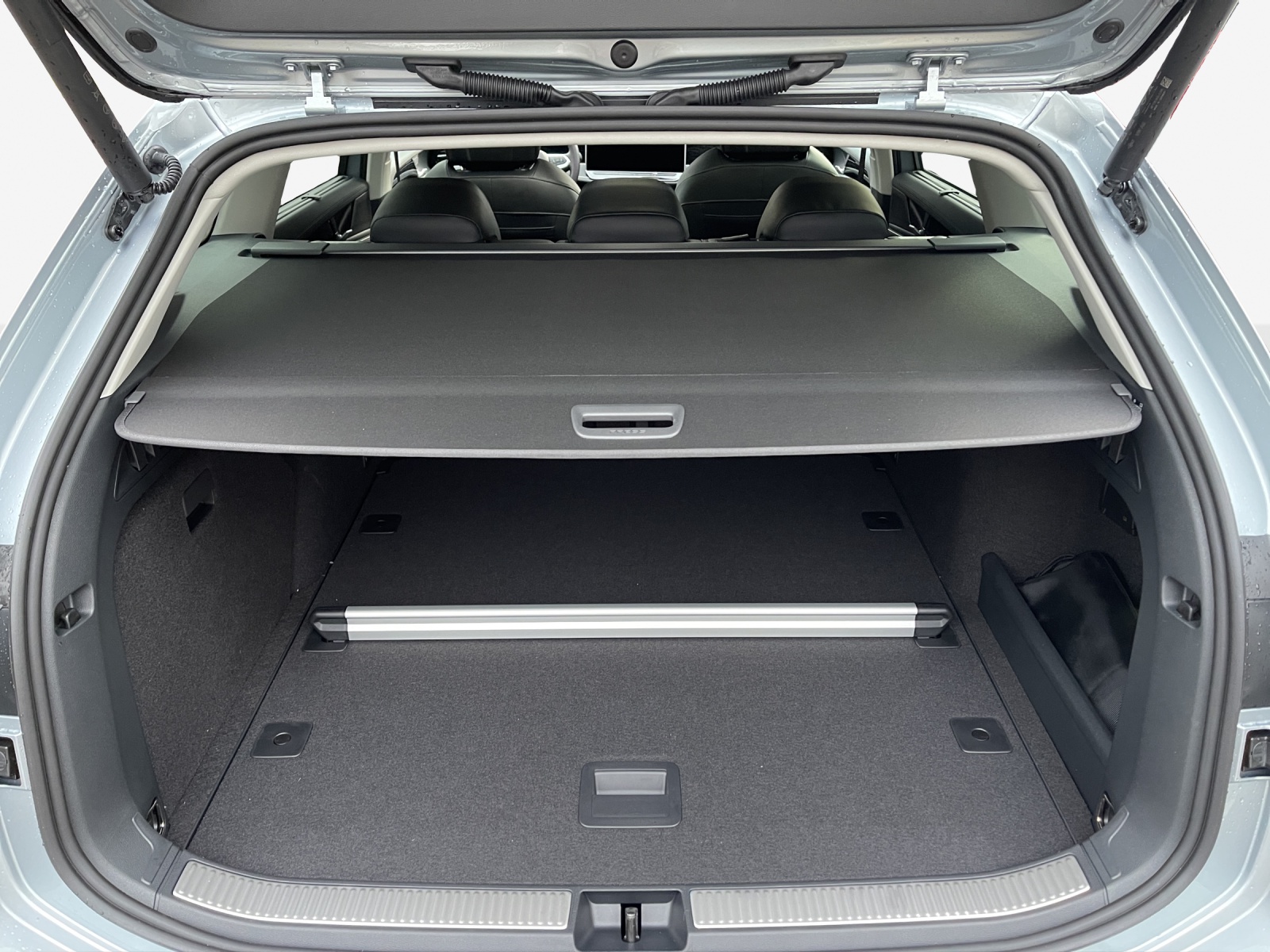 VW Passat Variant 2.0 TDI evo Elegance 4 Motion DSG-image-14
