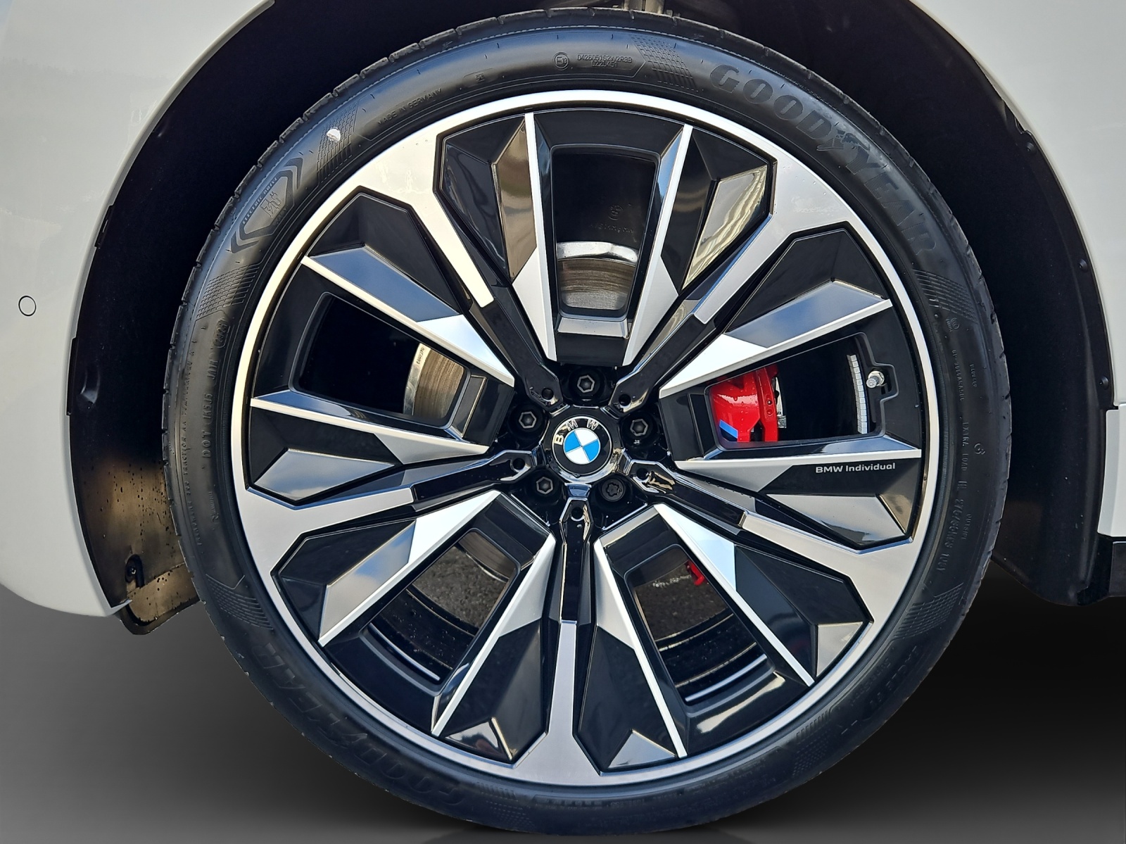 BMW iX xDrive45 M Sport Pro-image-9
