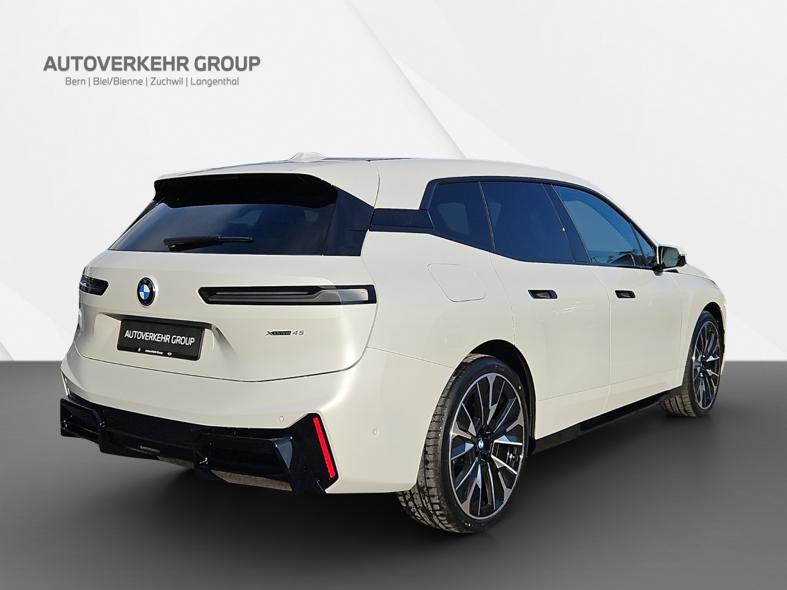 BMW iX xDrive45 M Sport Pro-image-6