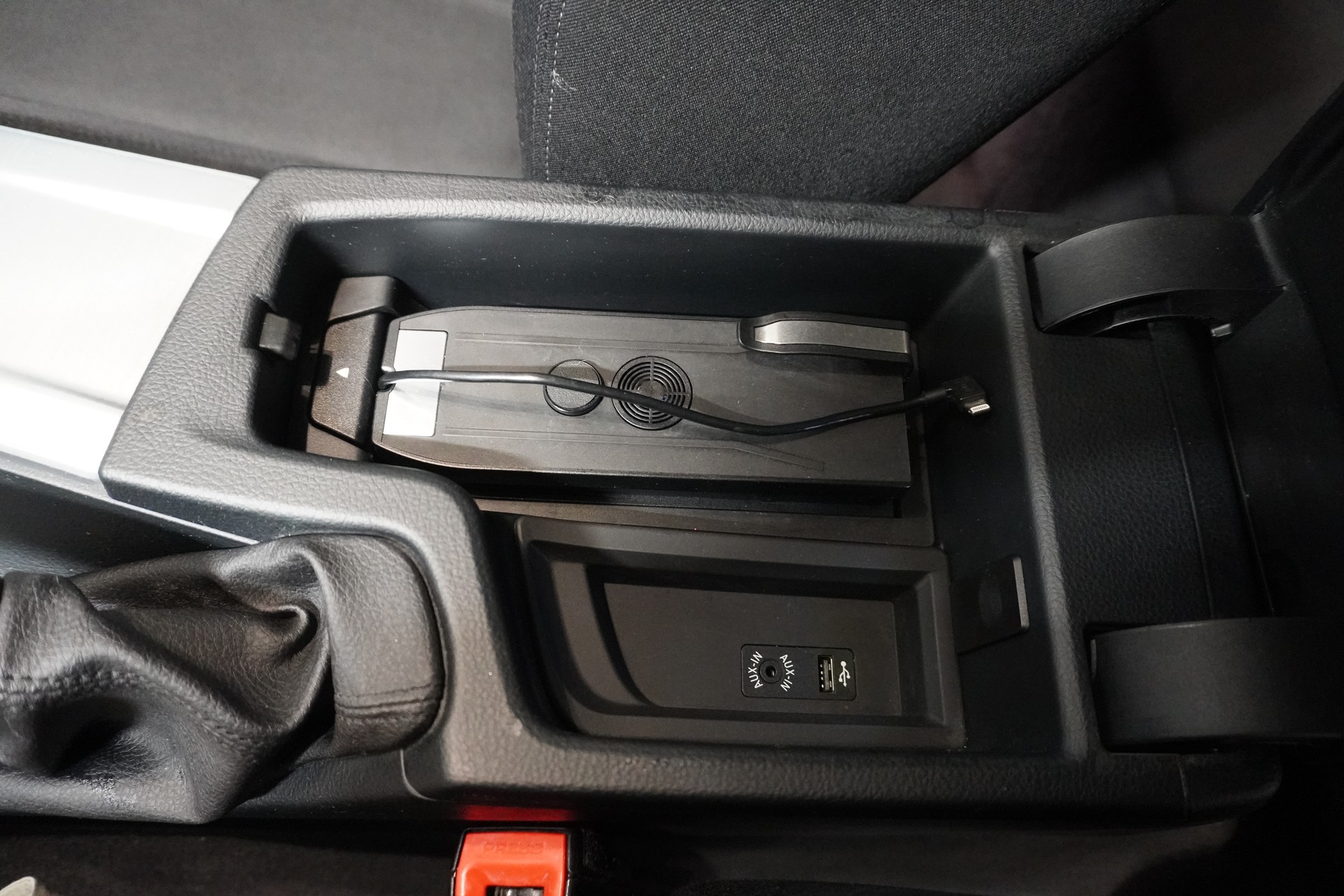 BMW 320d Sport Line-image-6