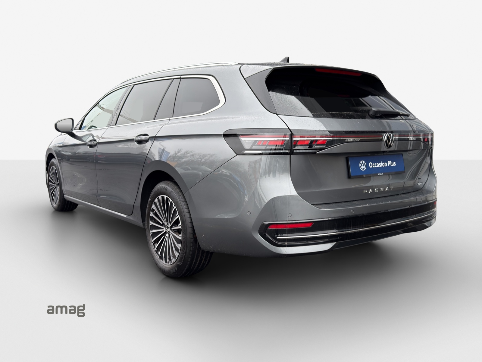 VW Passat Variant 2.0 TDI evo Elegance 4 Motion DSG-image-2