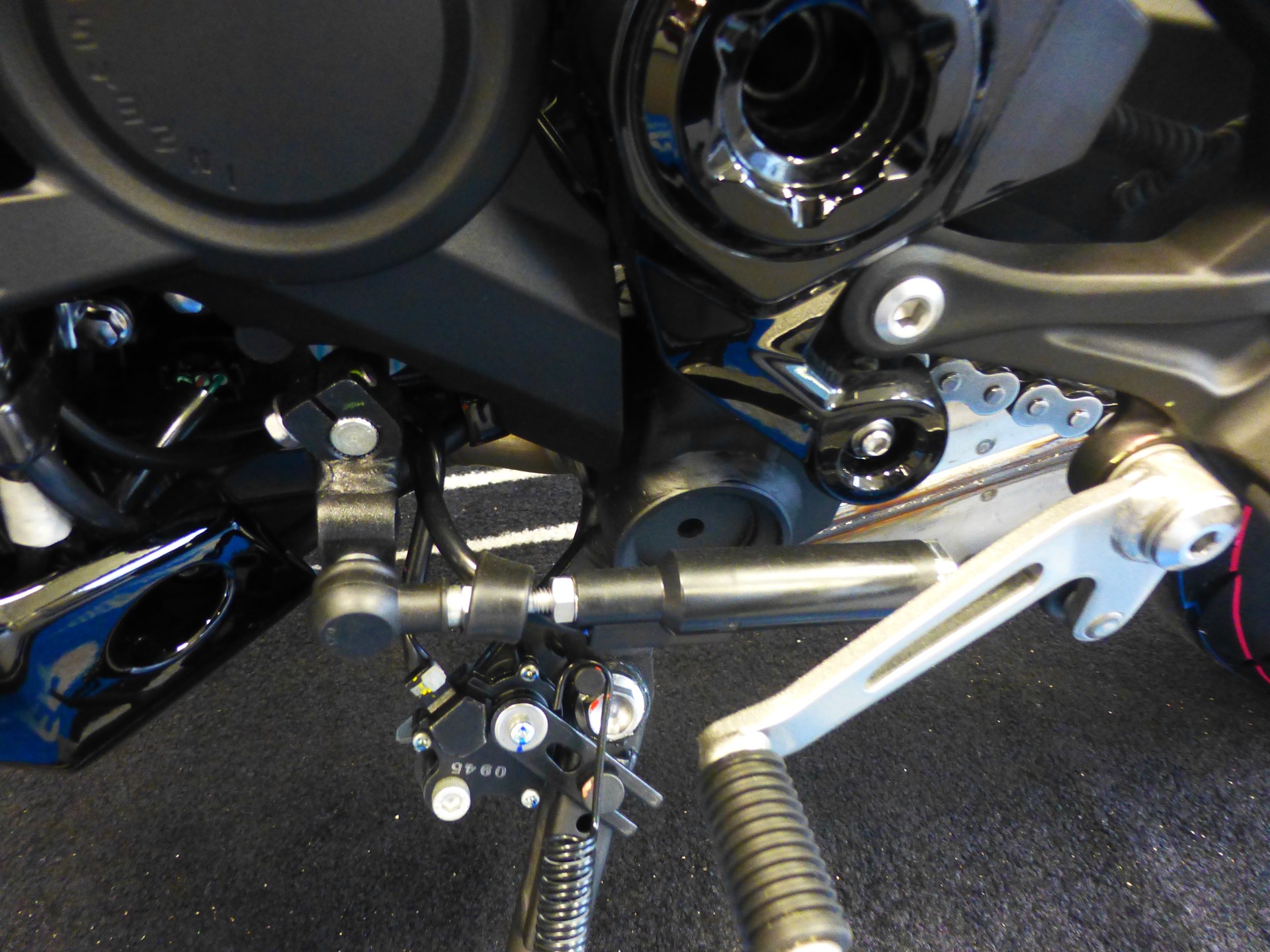 KAWASAKI Z 900 (35kW) Platin Dark Edition-image-9