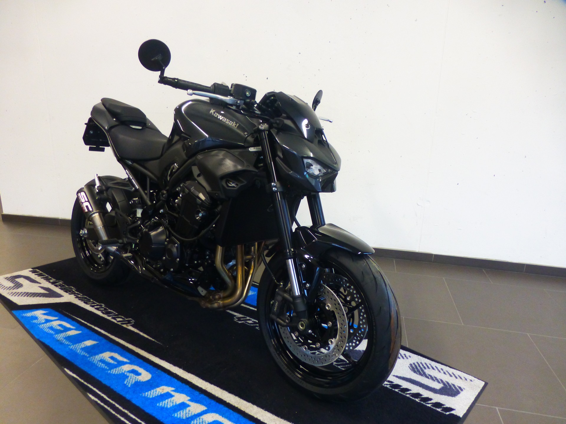 KAWASAKI Z 900 (35kW) Platin Dark Edition-image-10