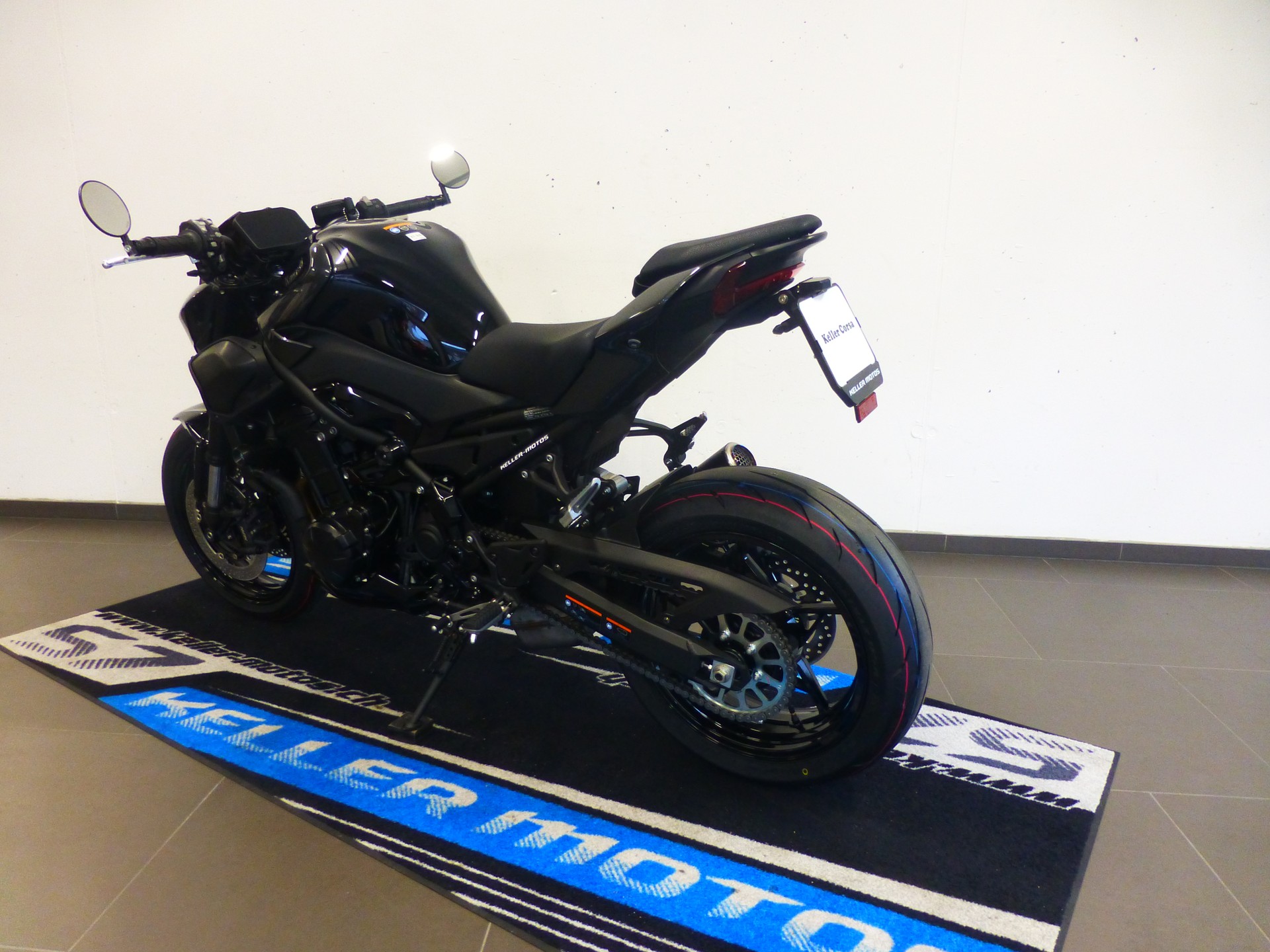 KAWASAKI Z 900 (35kW) Platin Dark Edition-showroom-element-3