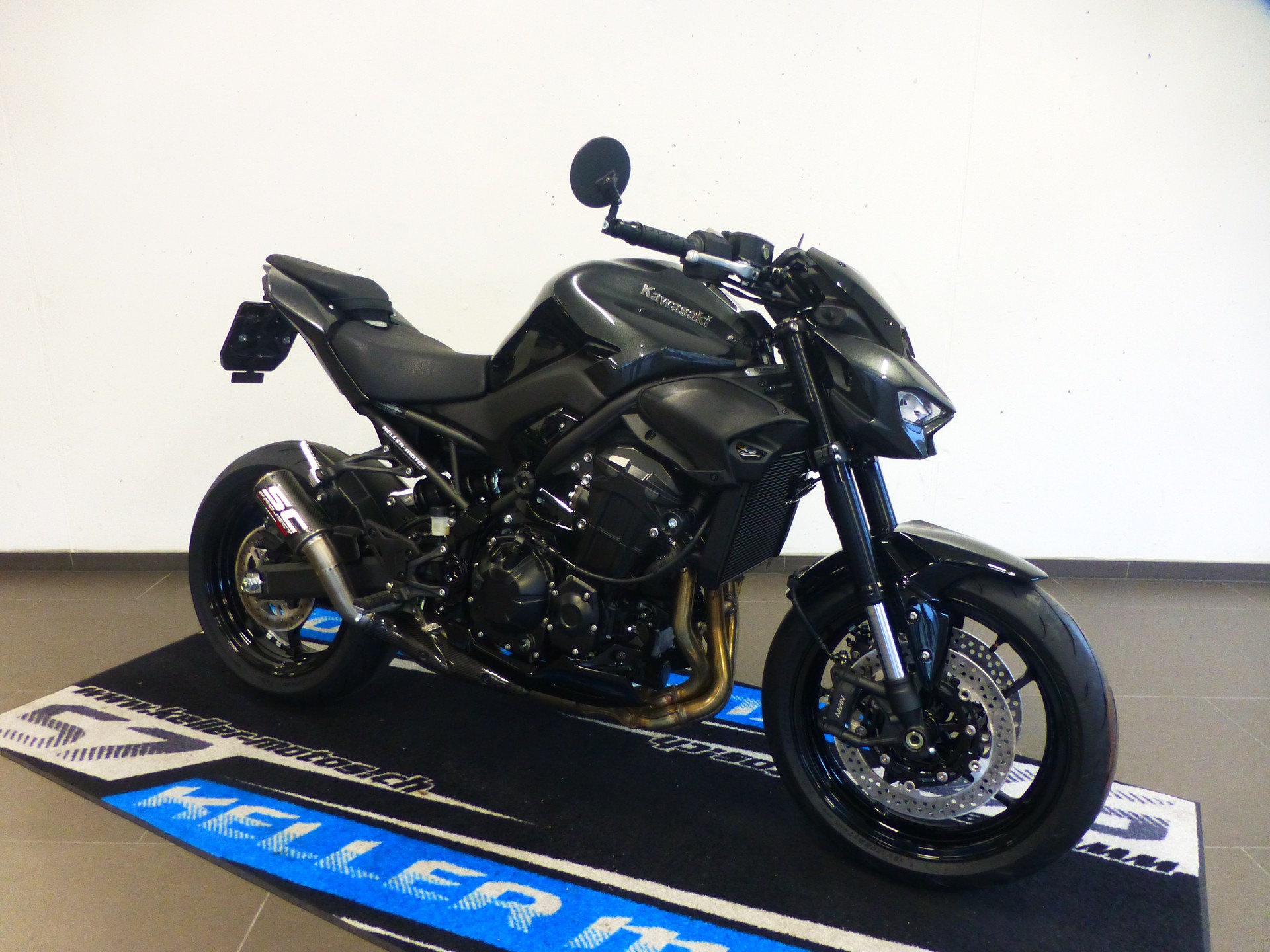 KAWASAKI Z 900 (35kW) Platin Dark Edition-showroom-element-2