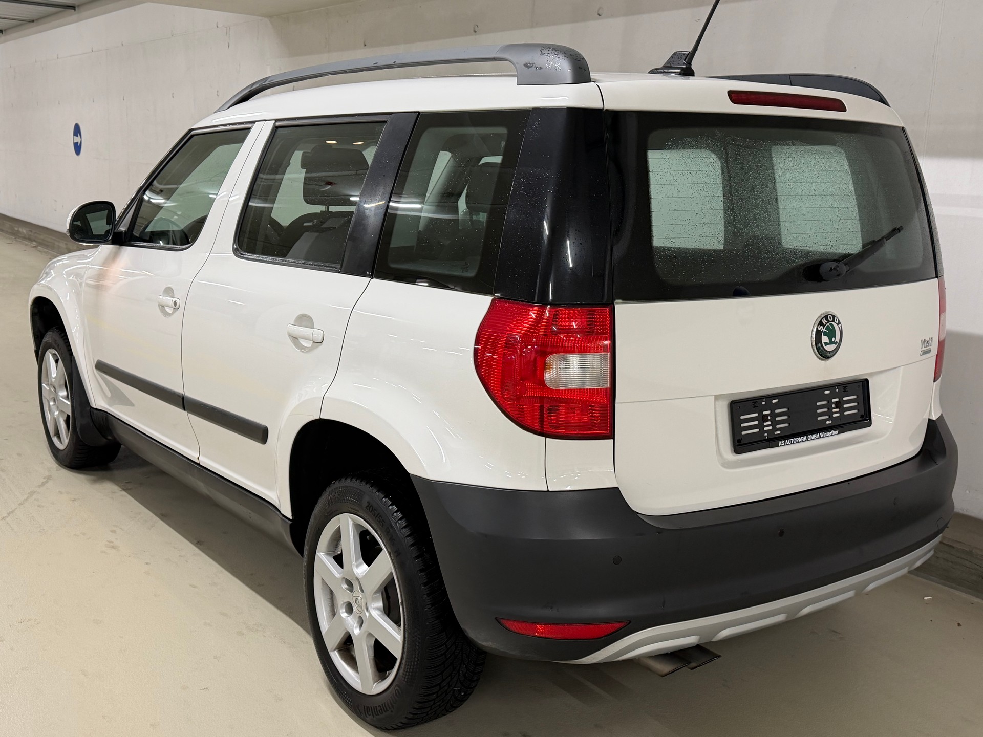 SKODA Yeti 1.6 TDI GL Ambition-image-6