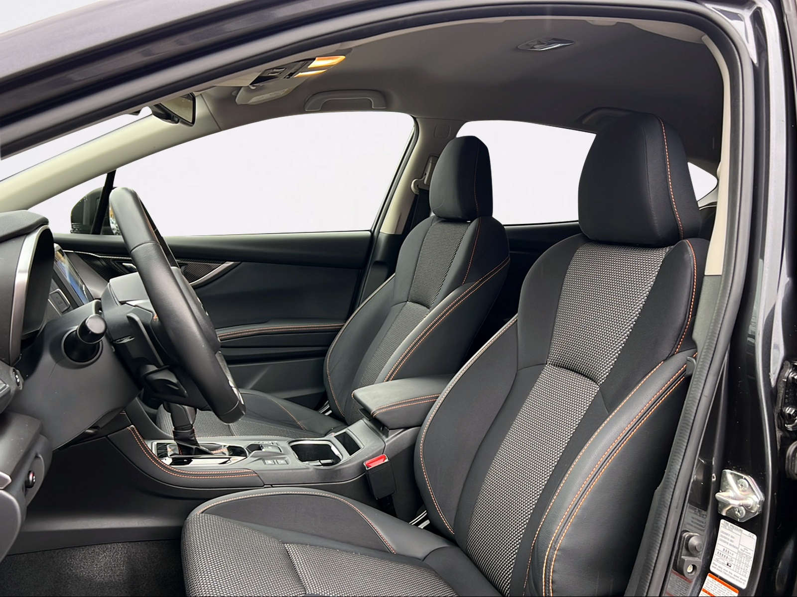 SUBARU XV 2.0 Swiss Plus AWD Lineartronic-image-8